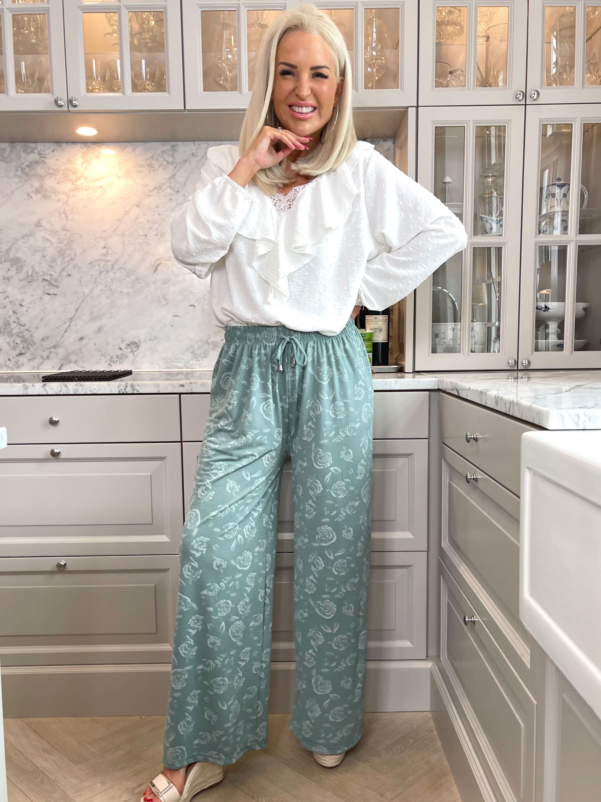 Laiba - Løse bukser med rosemotiver