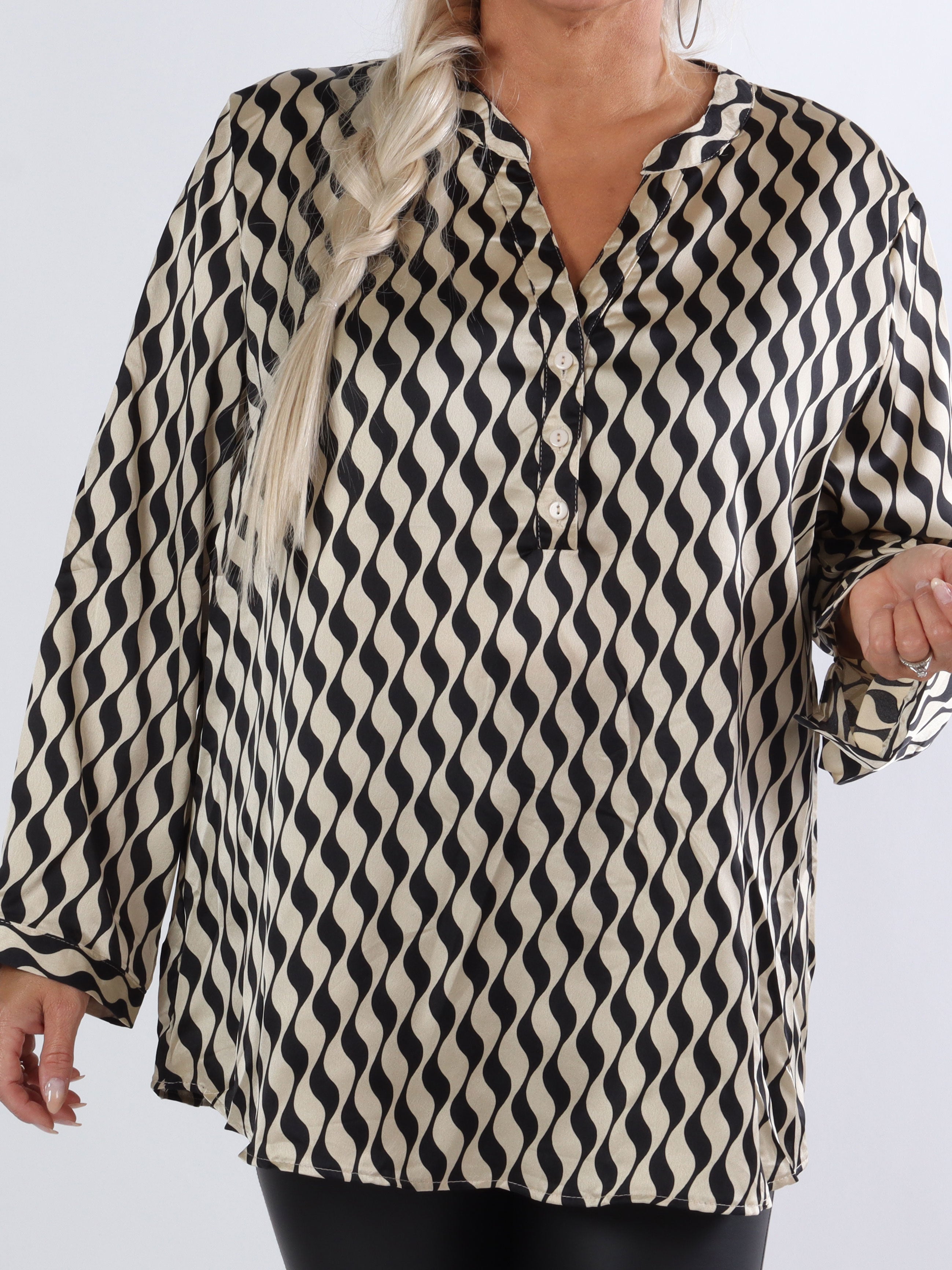 Leona - Flerfarvet mønstret skjorte i silkelook