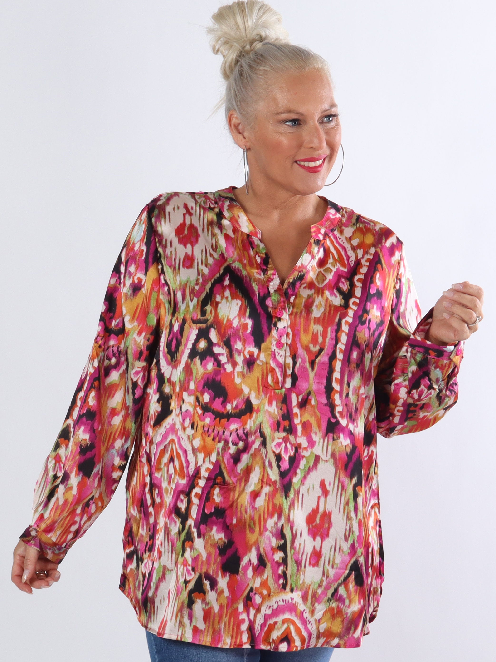 Leona - Flerfarvet mønstret skjorte i silkelook