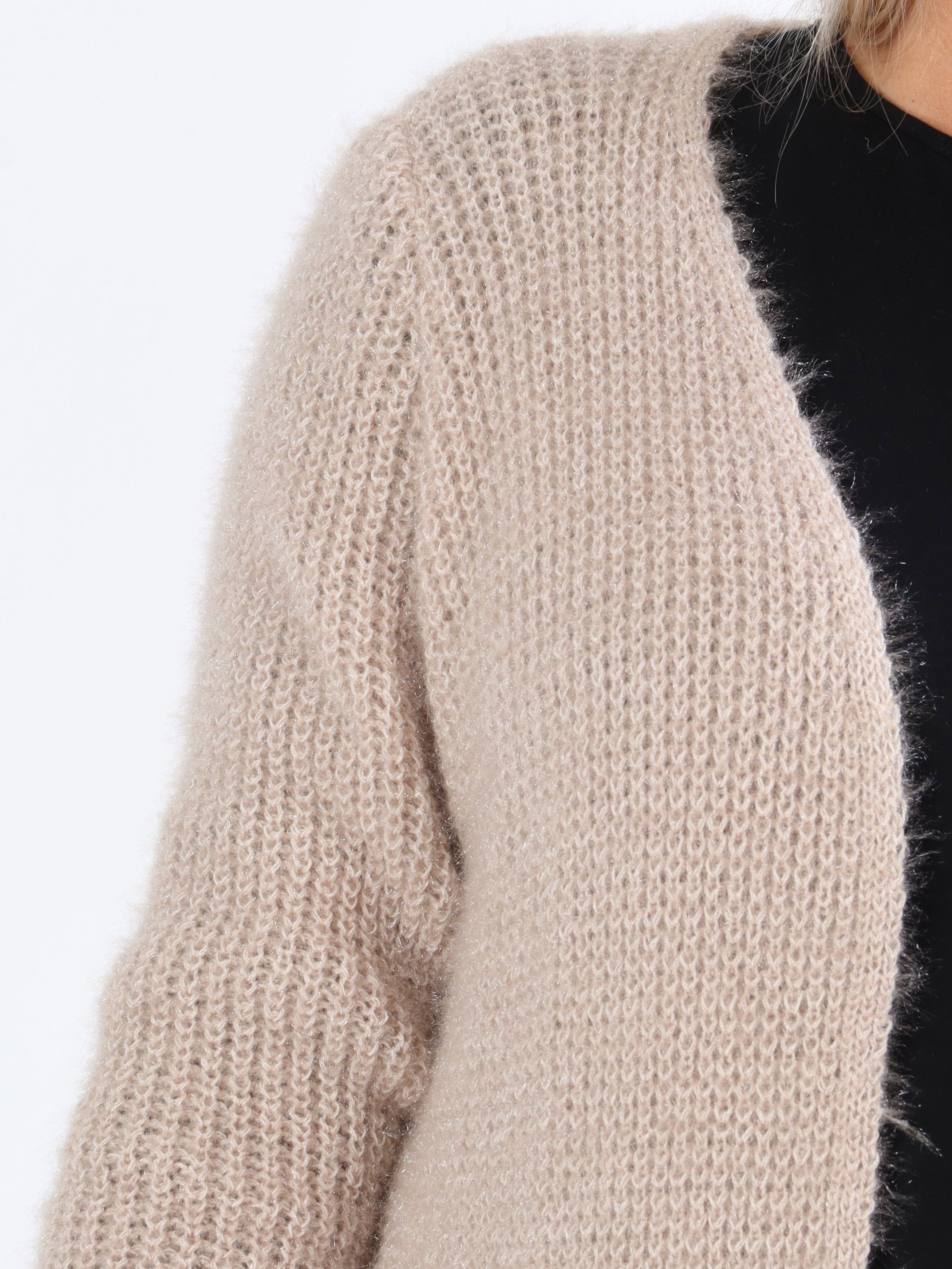 Levy - Sort plus size fluffy cardigan med lommer