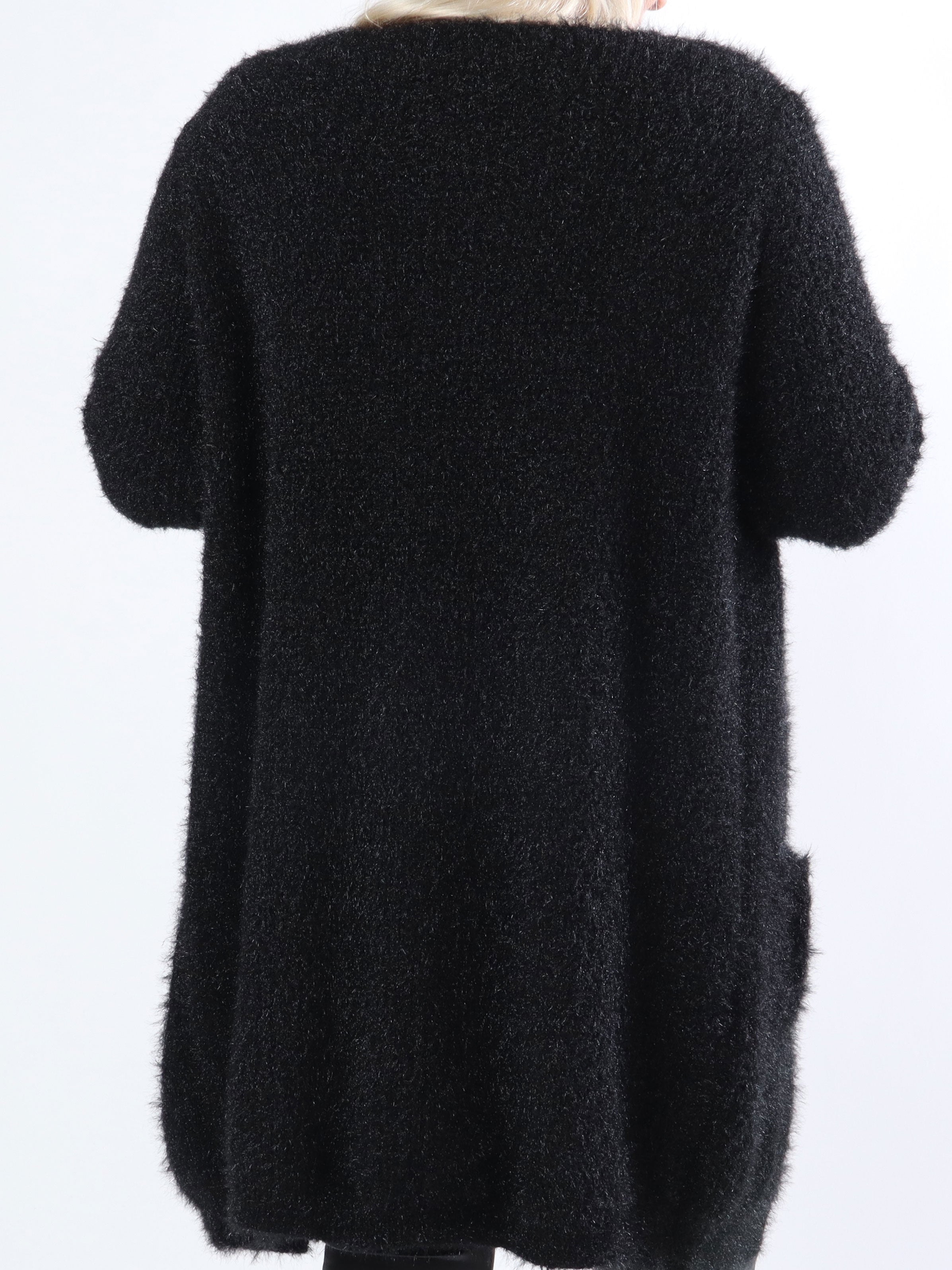 Levy - Sort plus size fluffy cardigan med lommer