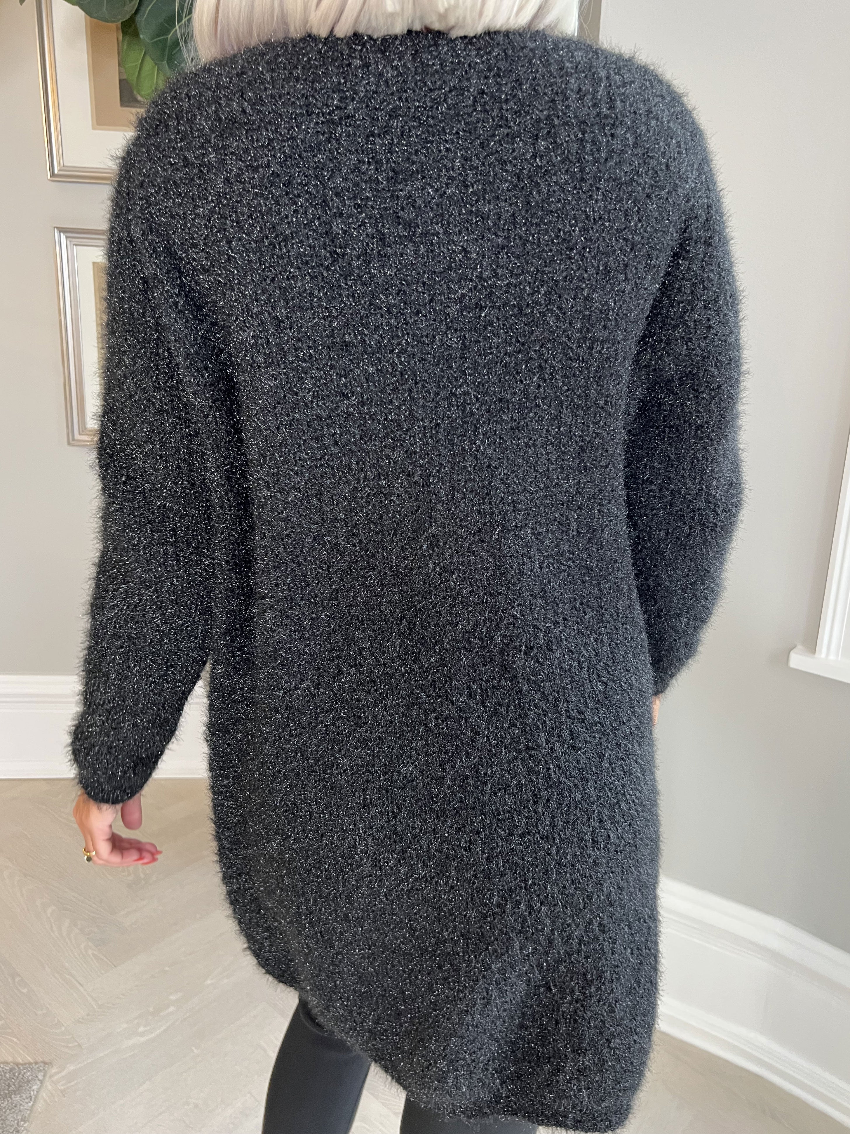 Levy - Fluffy cardigan med lommer