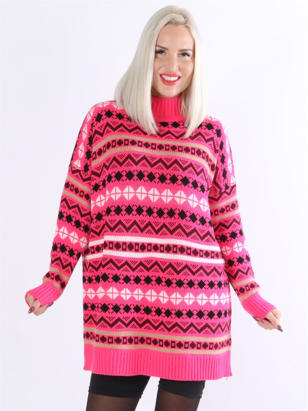 Lia - Mønstret strikkjole