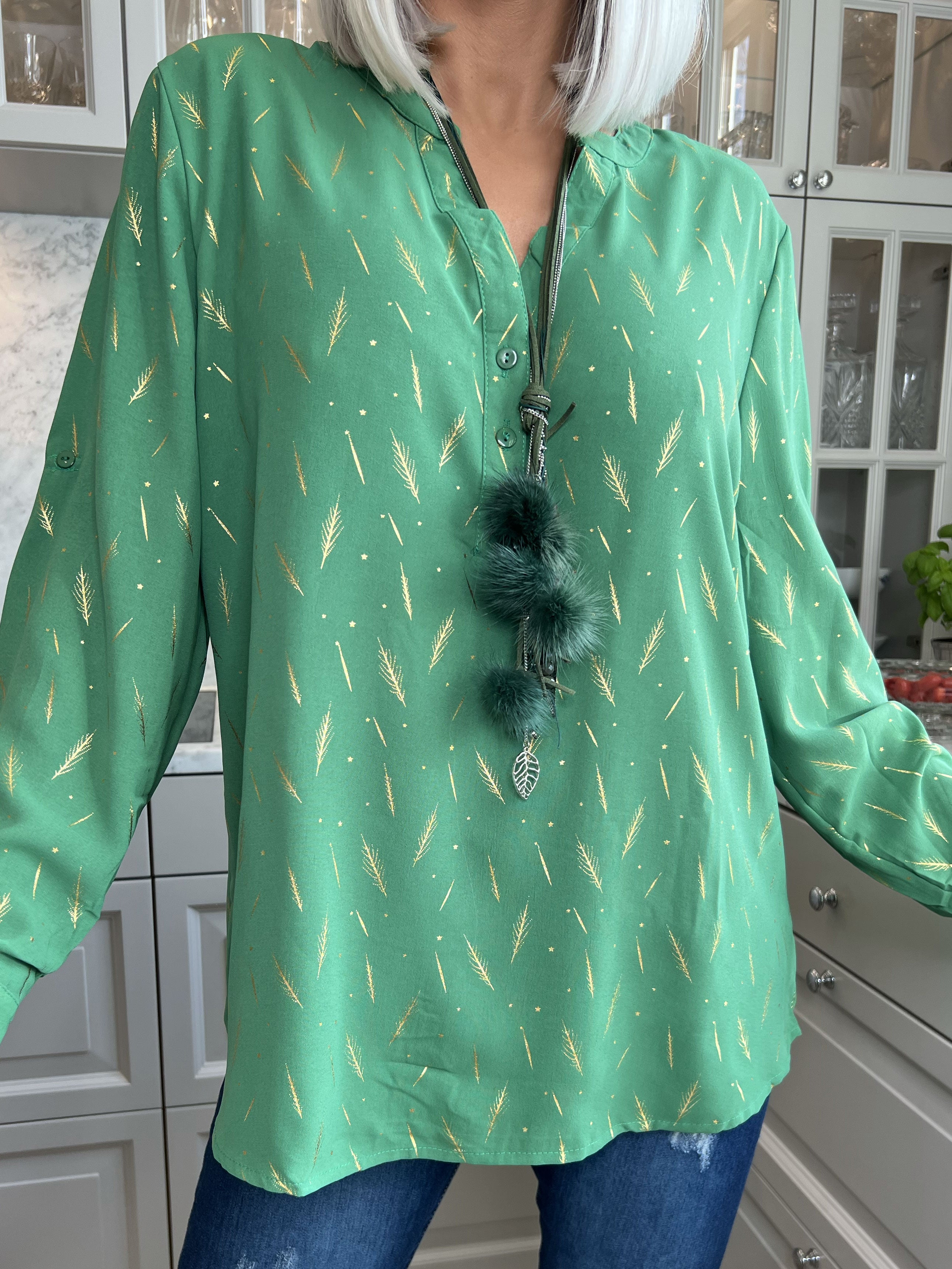 Lina - Fin skjorte med gulddetaljer