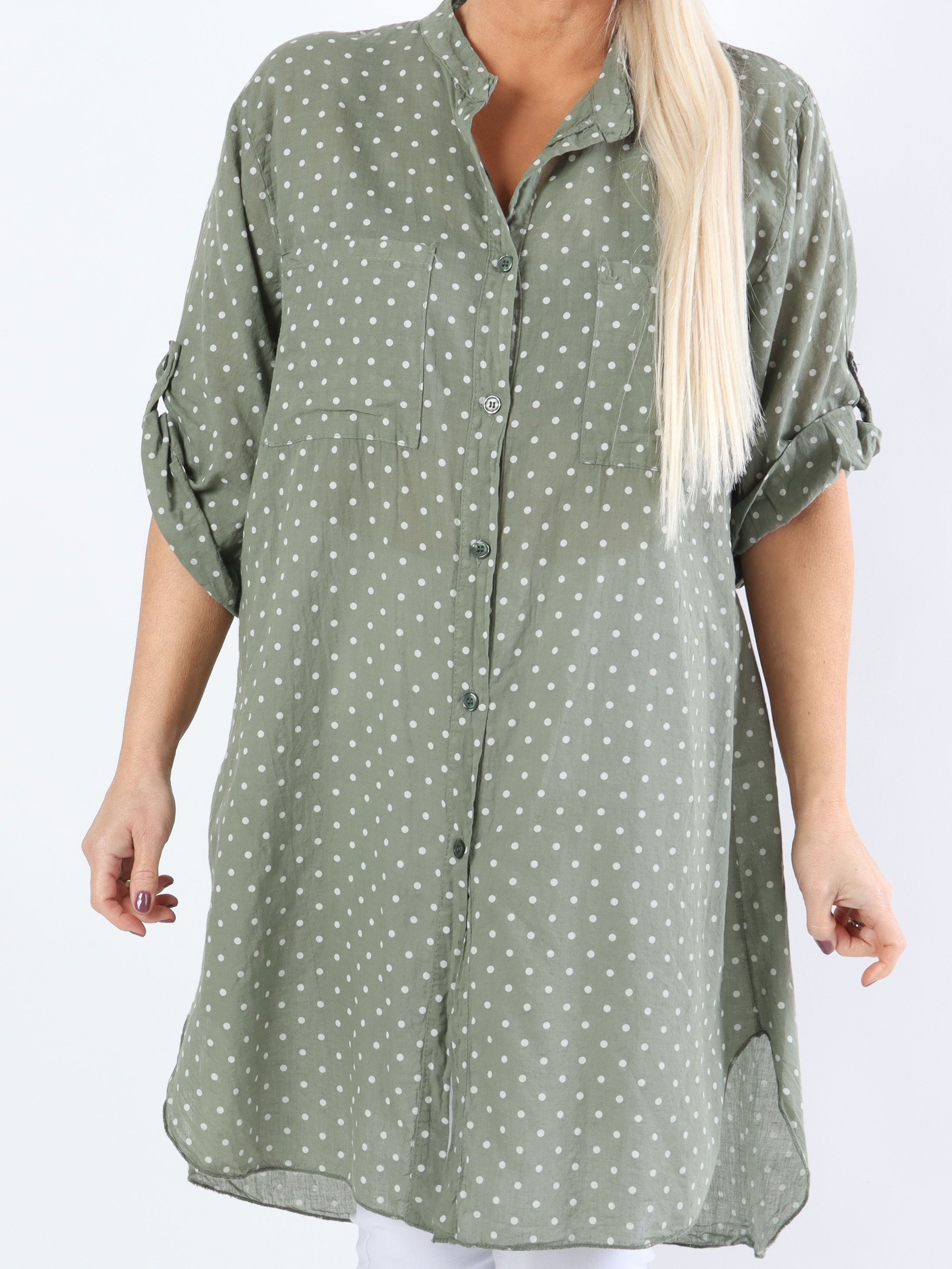 Linda - Plus size skjorte i bomuld med små prikker