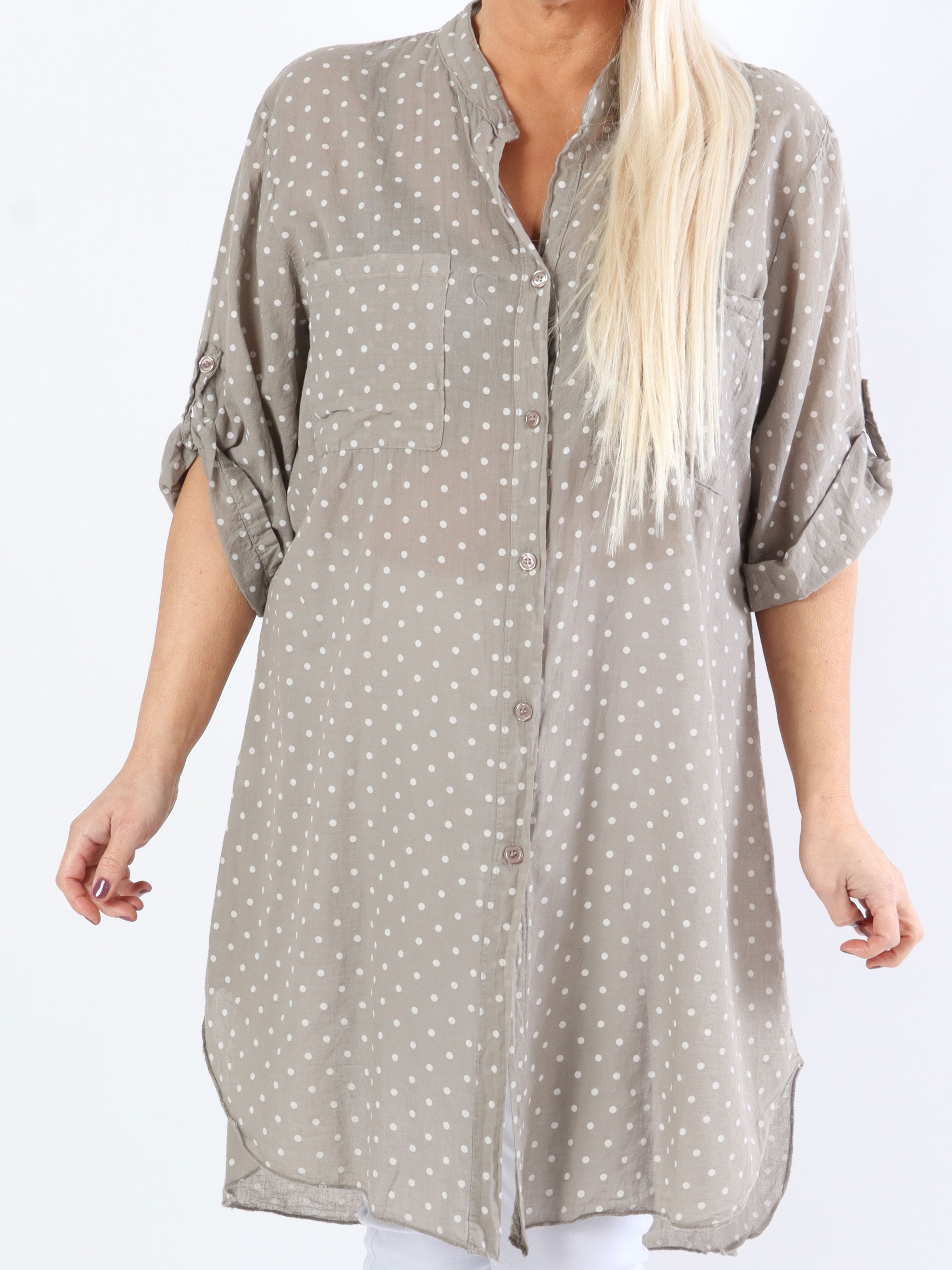 Linda - Plus size skjorte i bomuld med små prikker