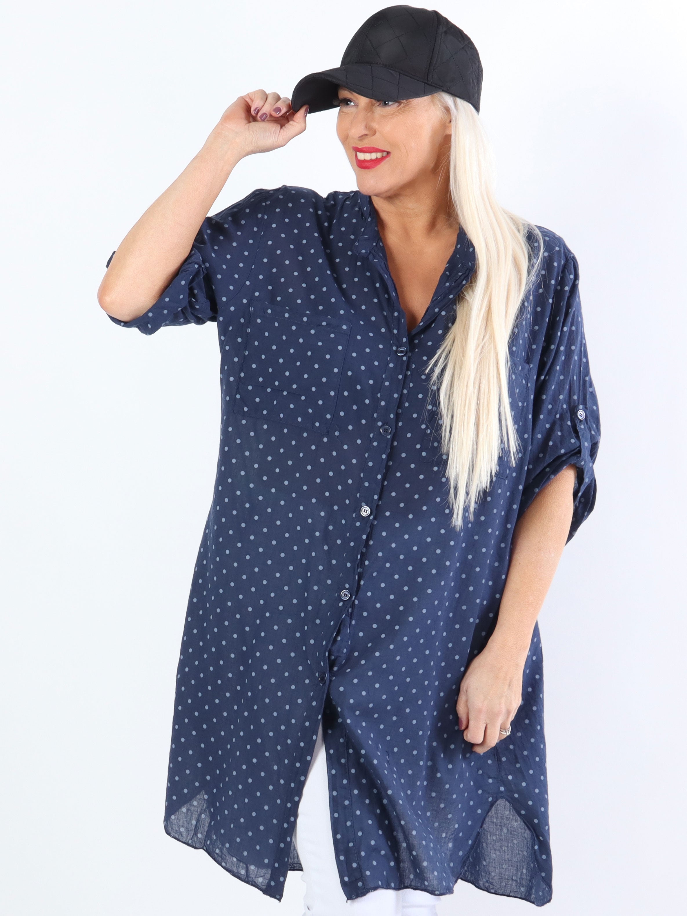 Linda - Plus size skjorte i bomuld med små prikker