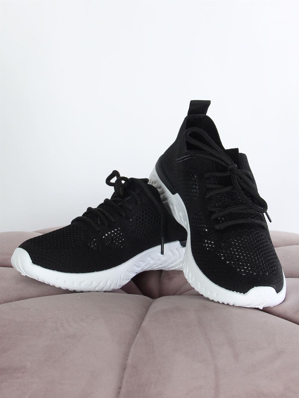 Line - Sort letvægts sokkesneaker