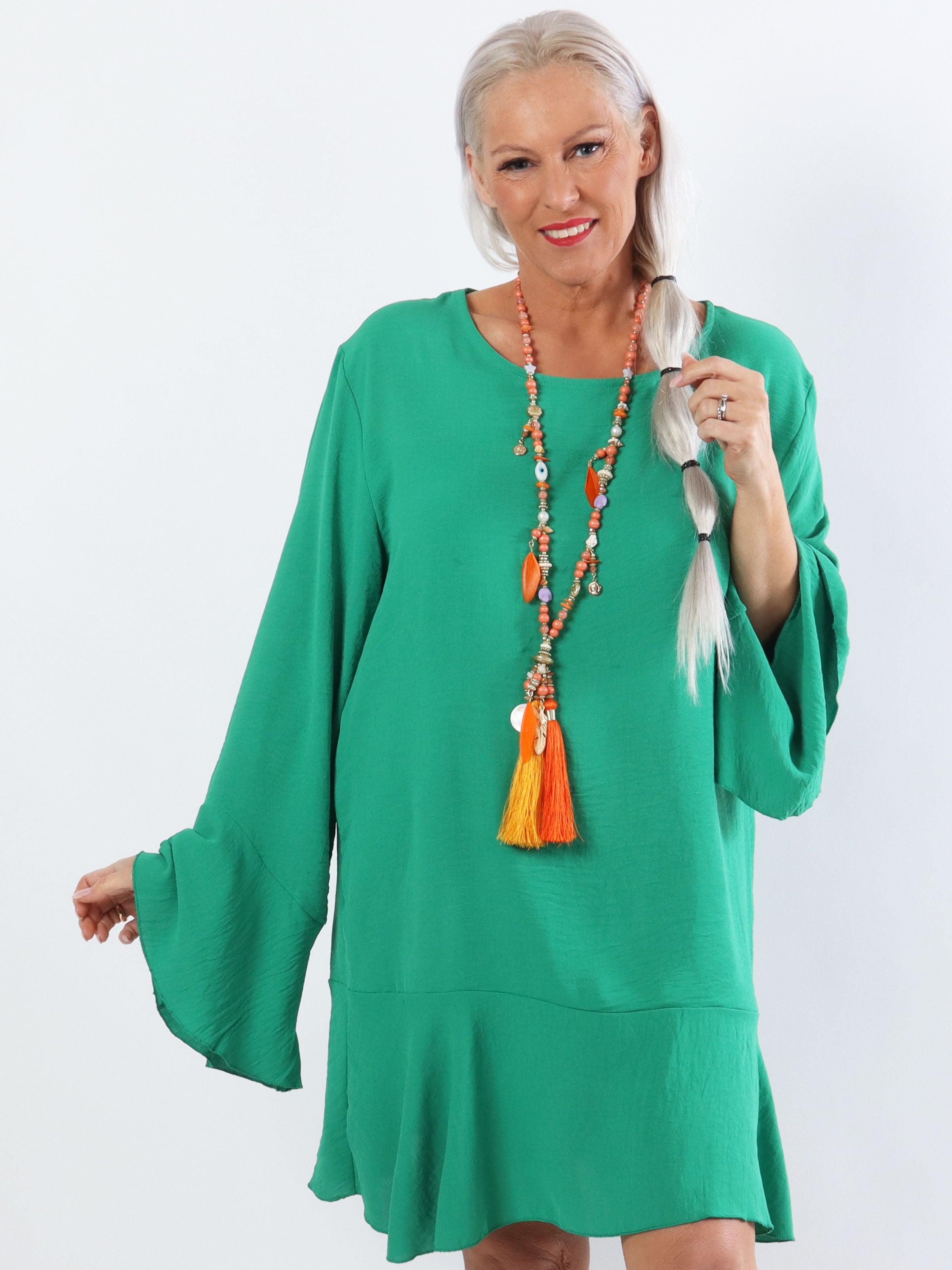 Linja - Plus size bluse med flæse på ærmet