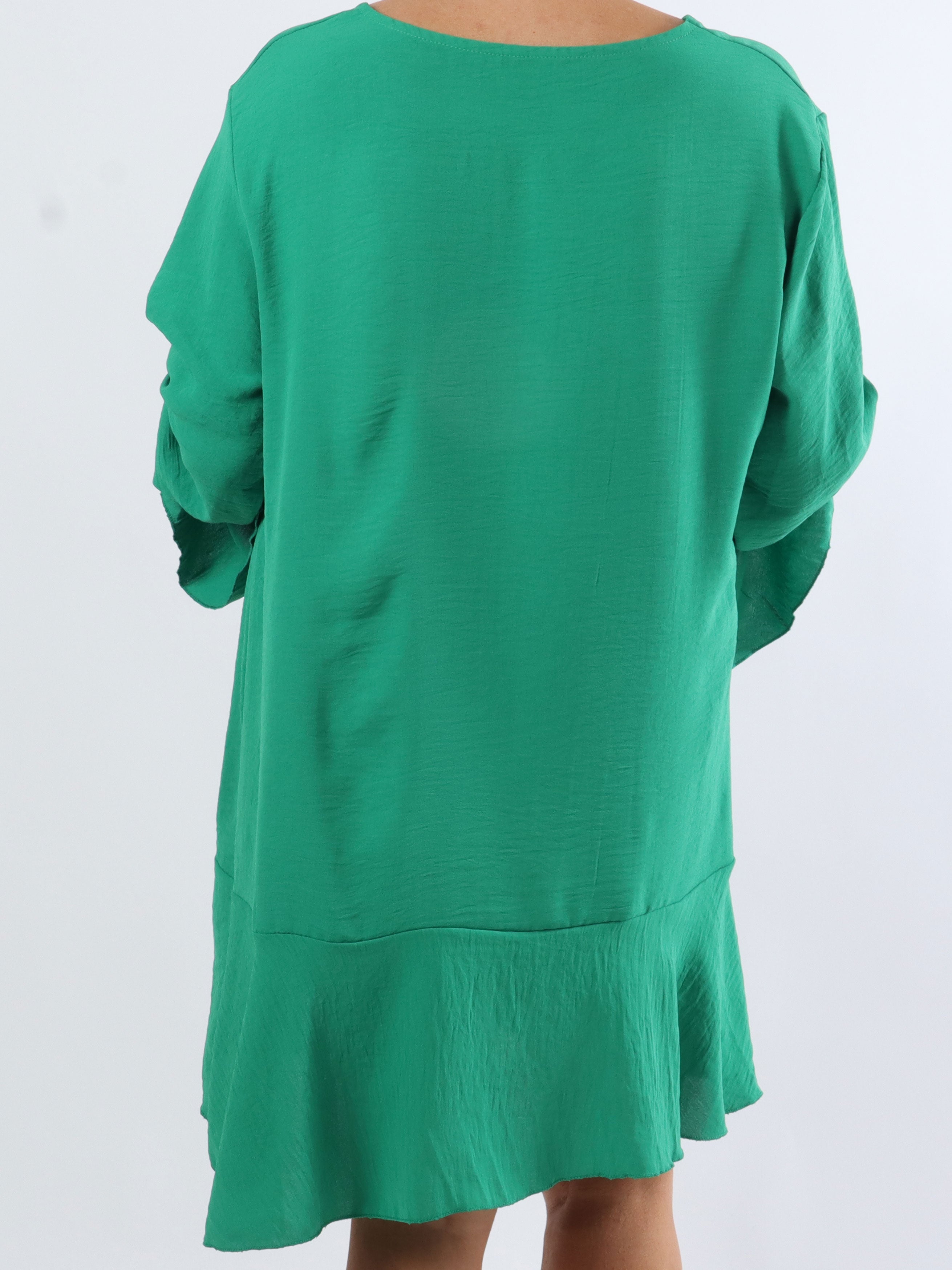 Linja - Plus size bluse med flæse på ærmet