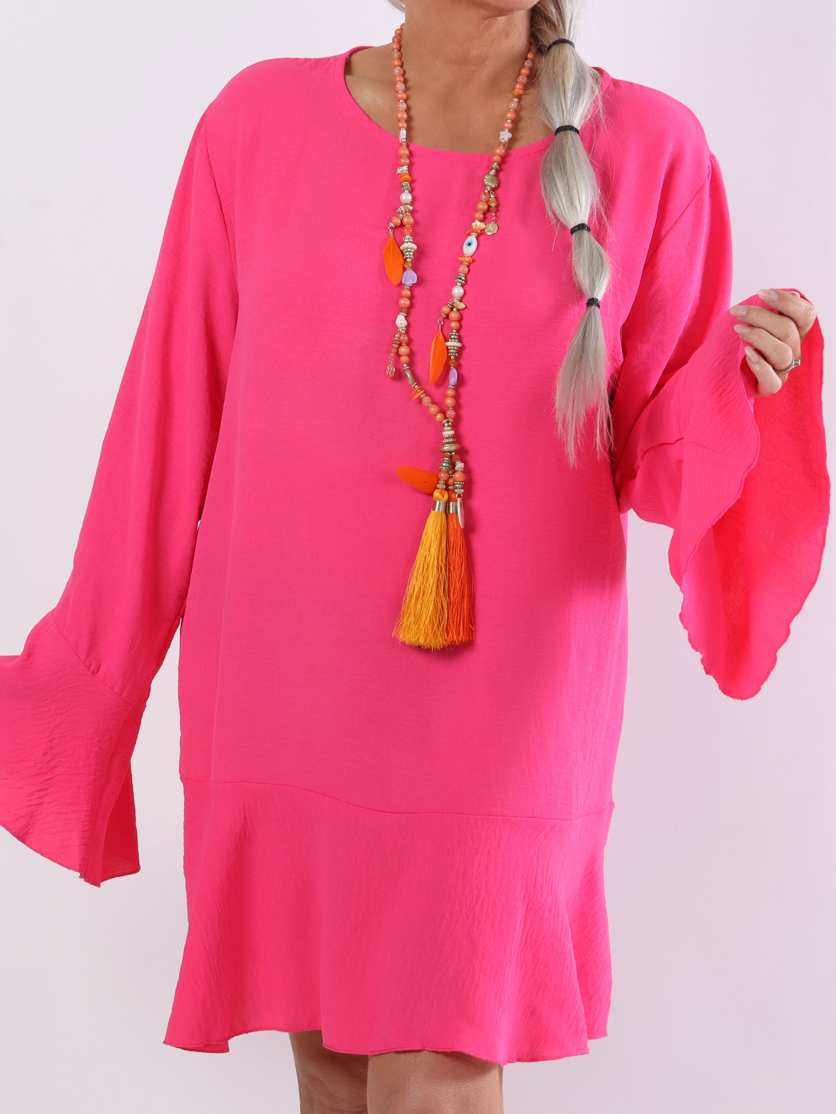 Linja - Plus size bluse med flæse på ærmet