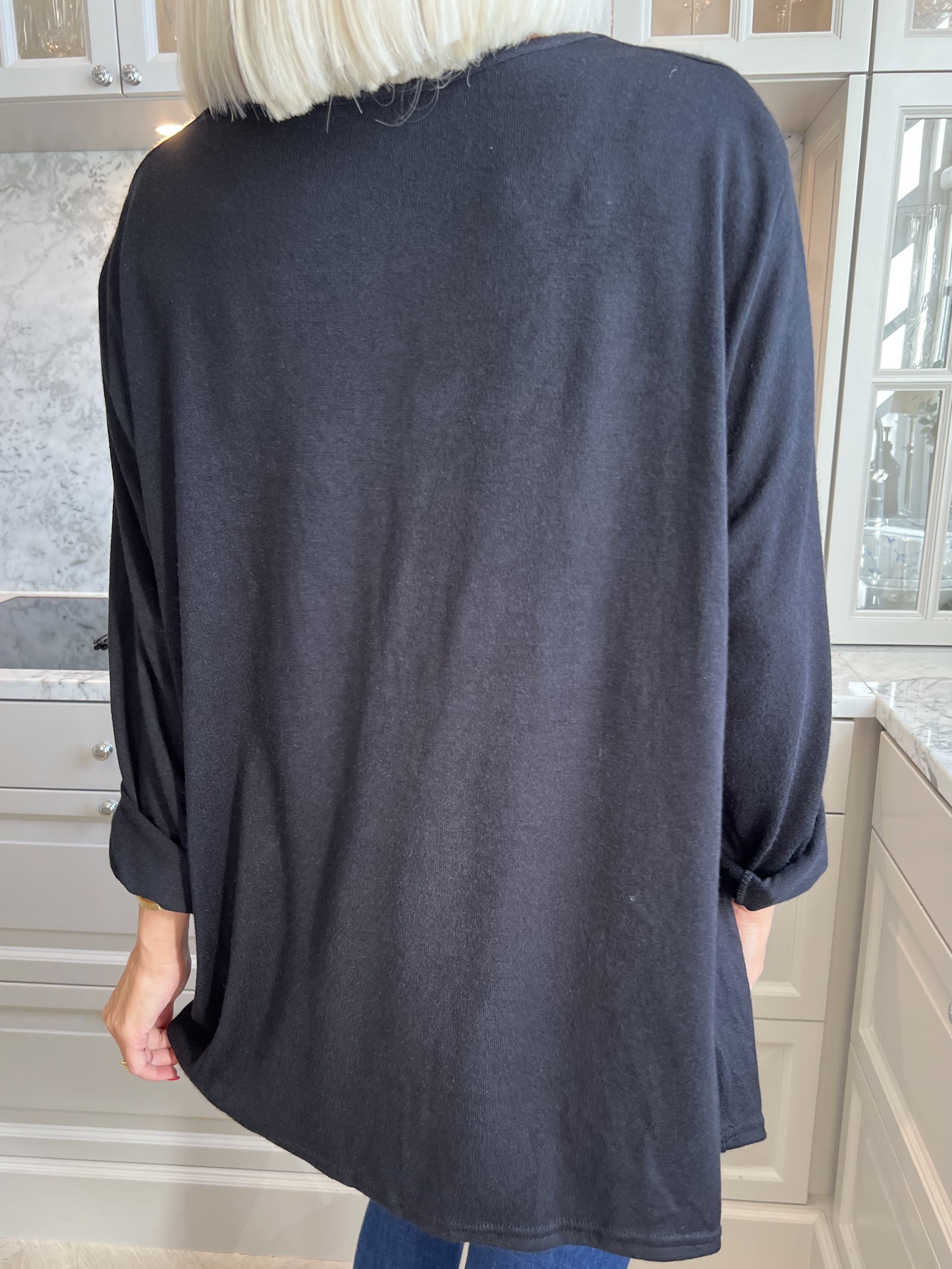 Linn - Blød bluse med knude på brystet