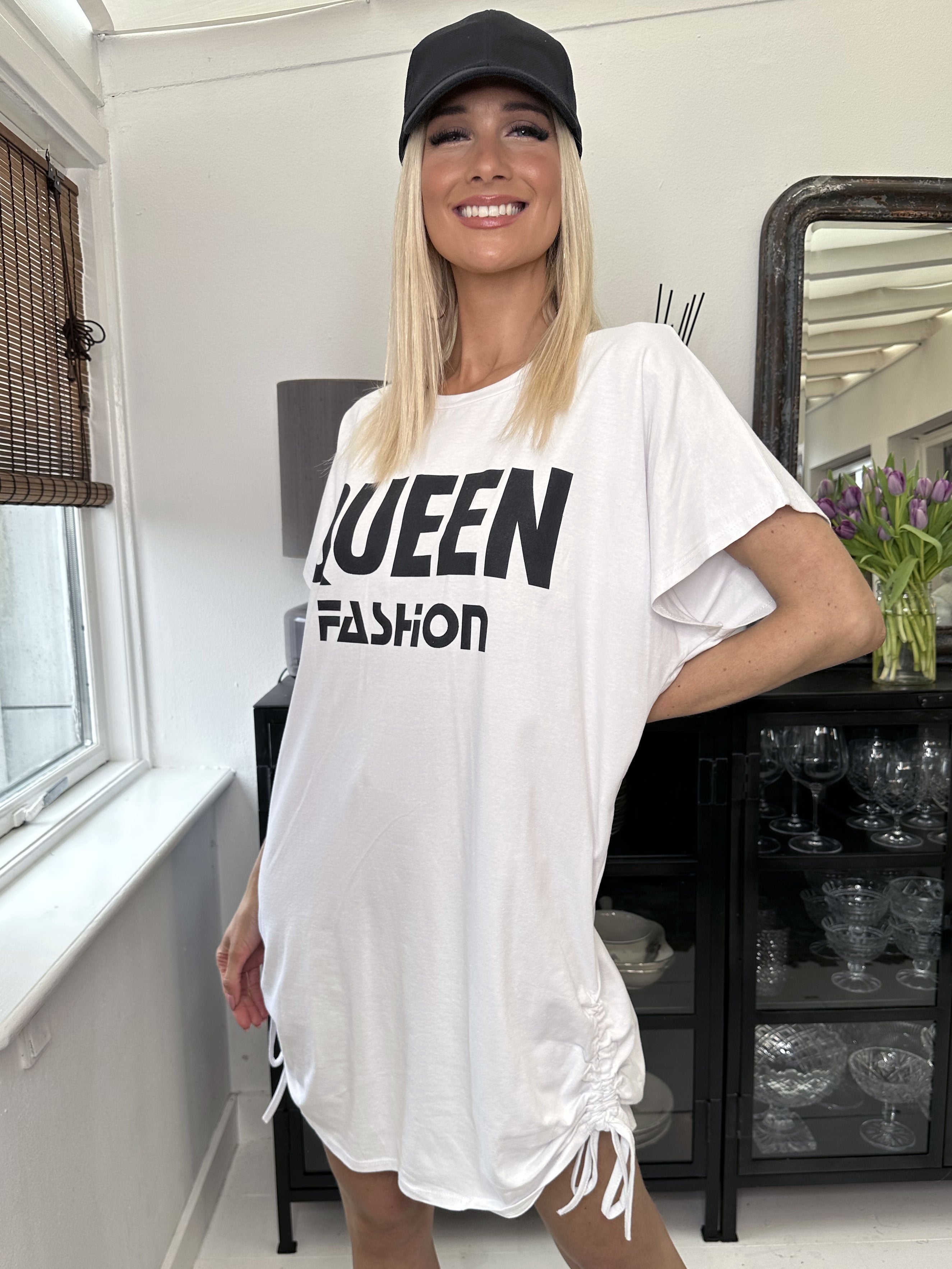 Linnea - T-shirt kjole med tekst og snøre