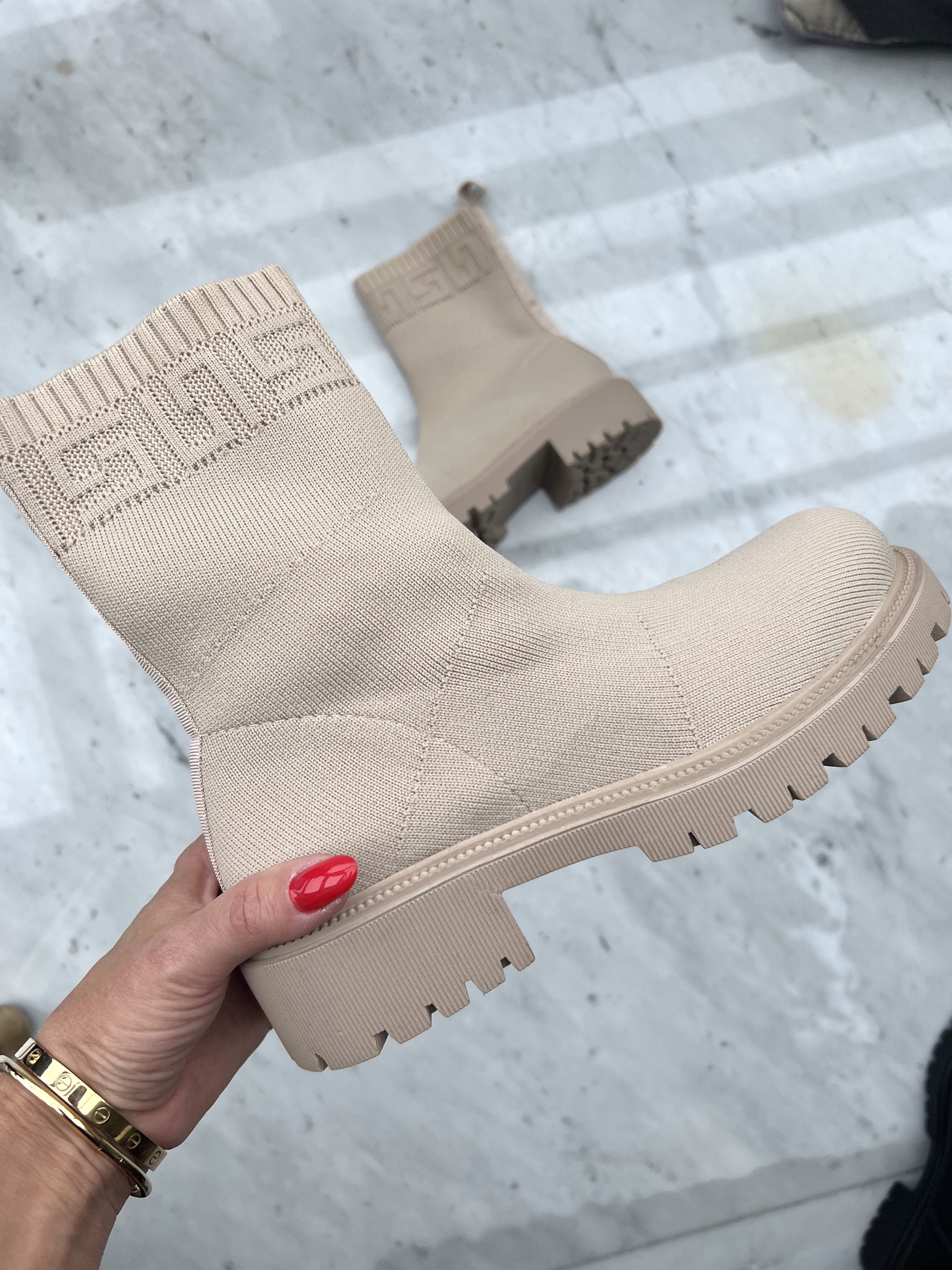 Lola - Sokkestøvler med chunky sål