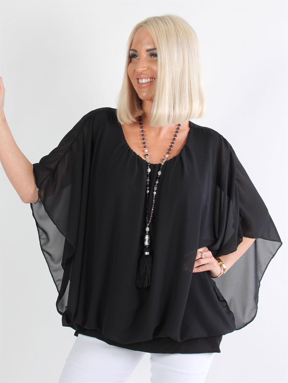 Mackenzie - Sort bluse med flagermusærmer i chiffon