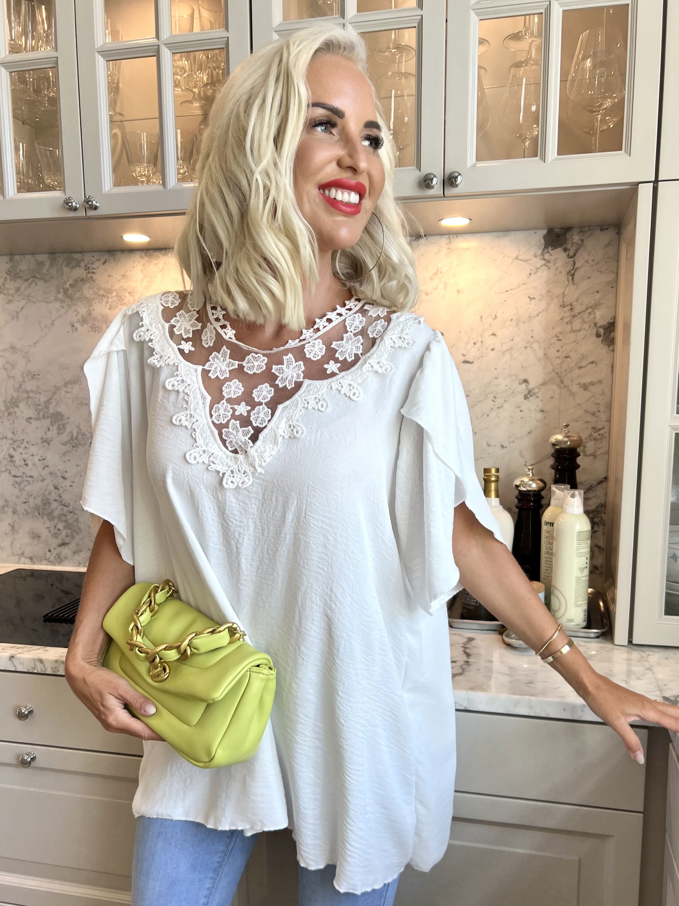 Malle - Sød tunika med blonde