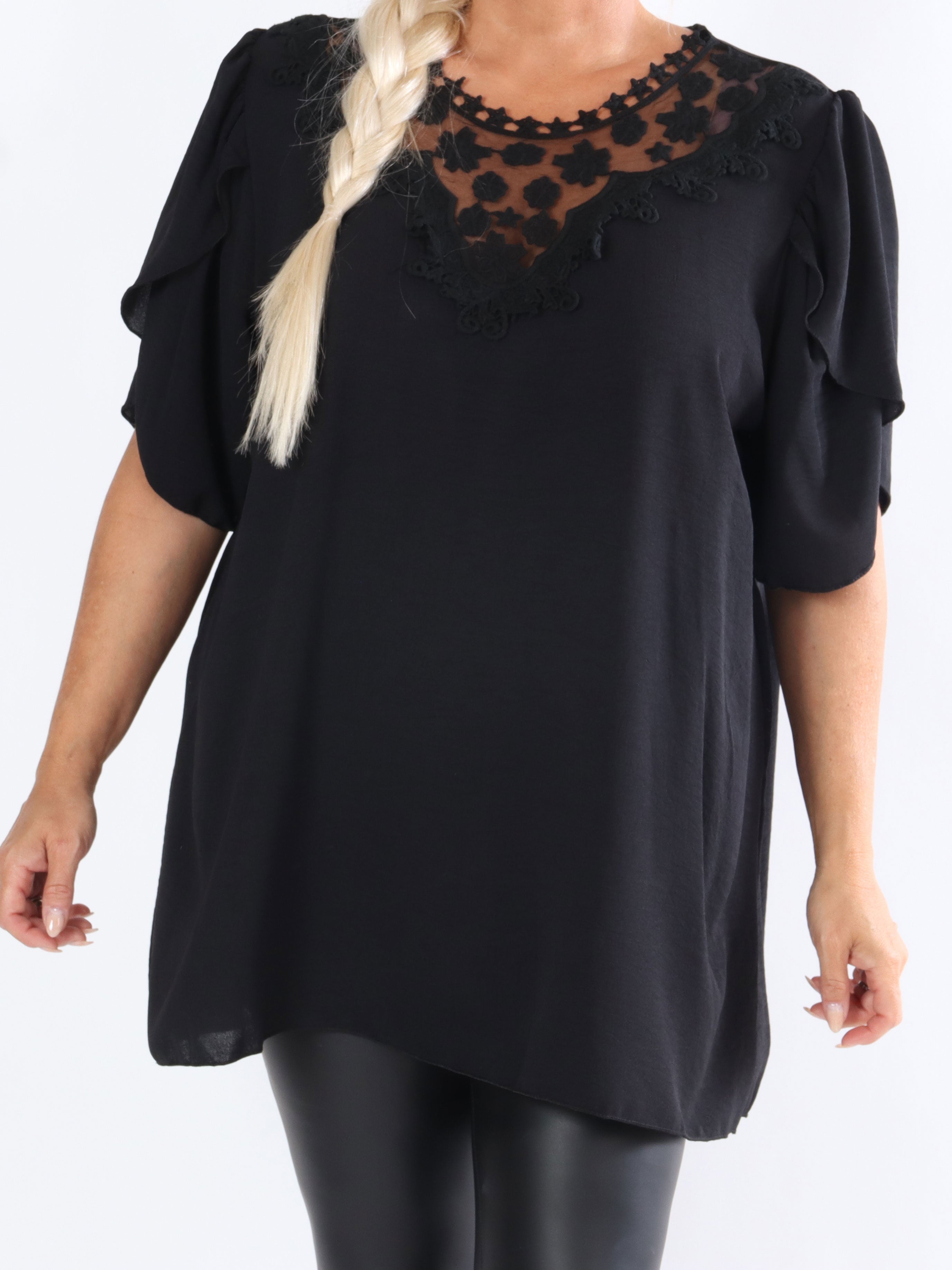 Malle - Fin plus size tunika med blonde