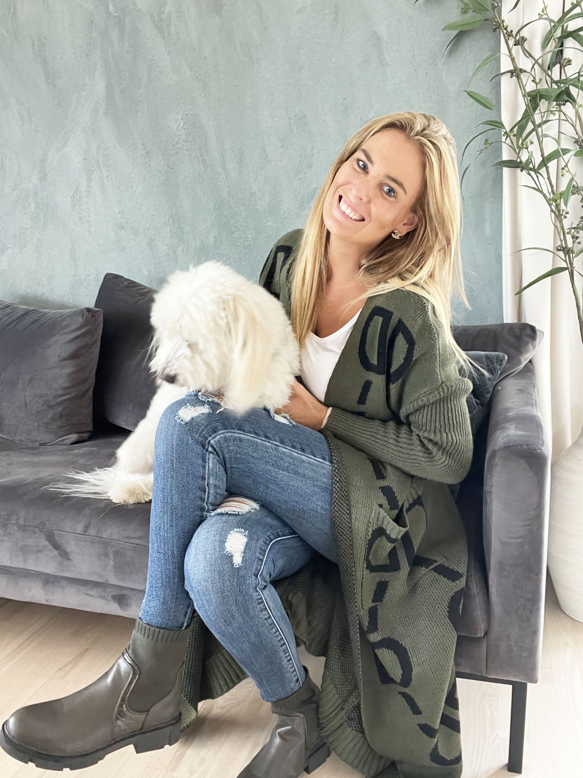 Mandy - Plus size strikcardigan med tekst og mønster