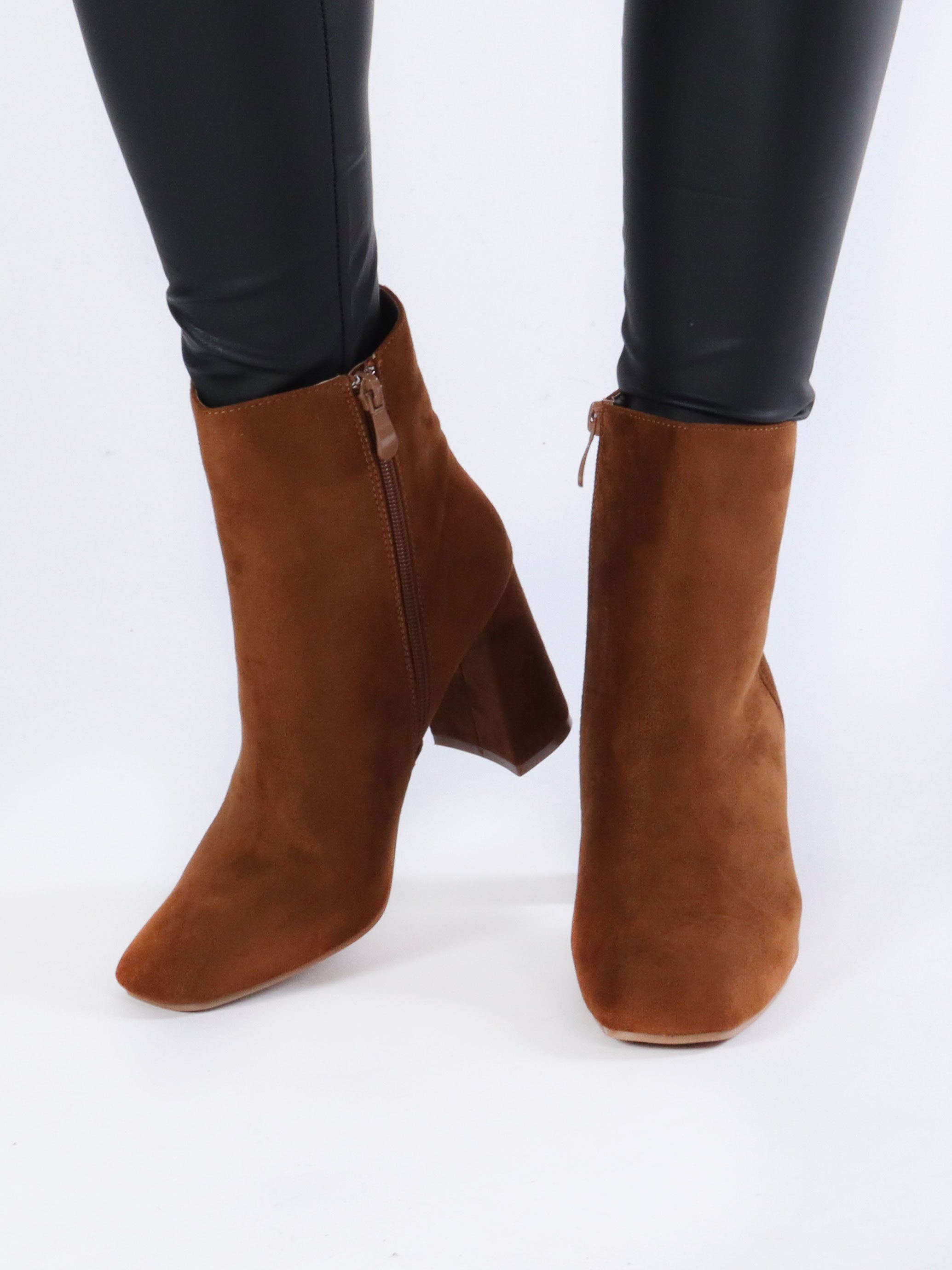 Manuela - Støvletter i ruskindslook