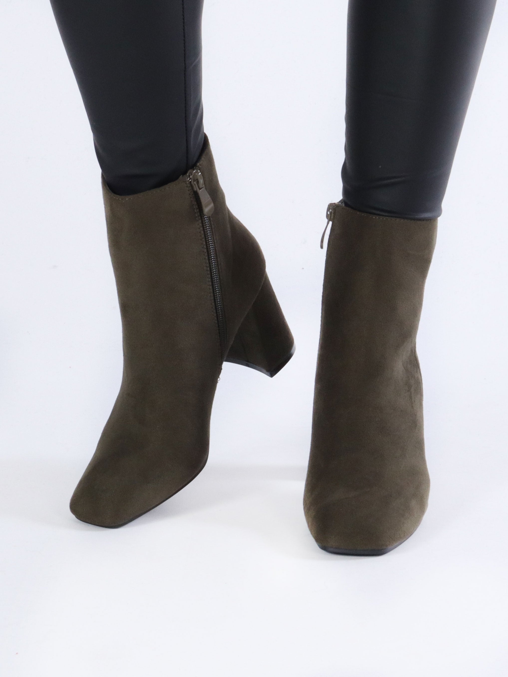 Manuela - Støvletter i ruskindslook