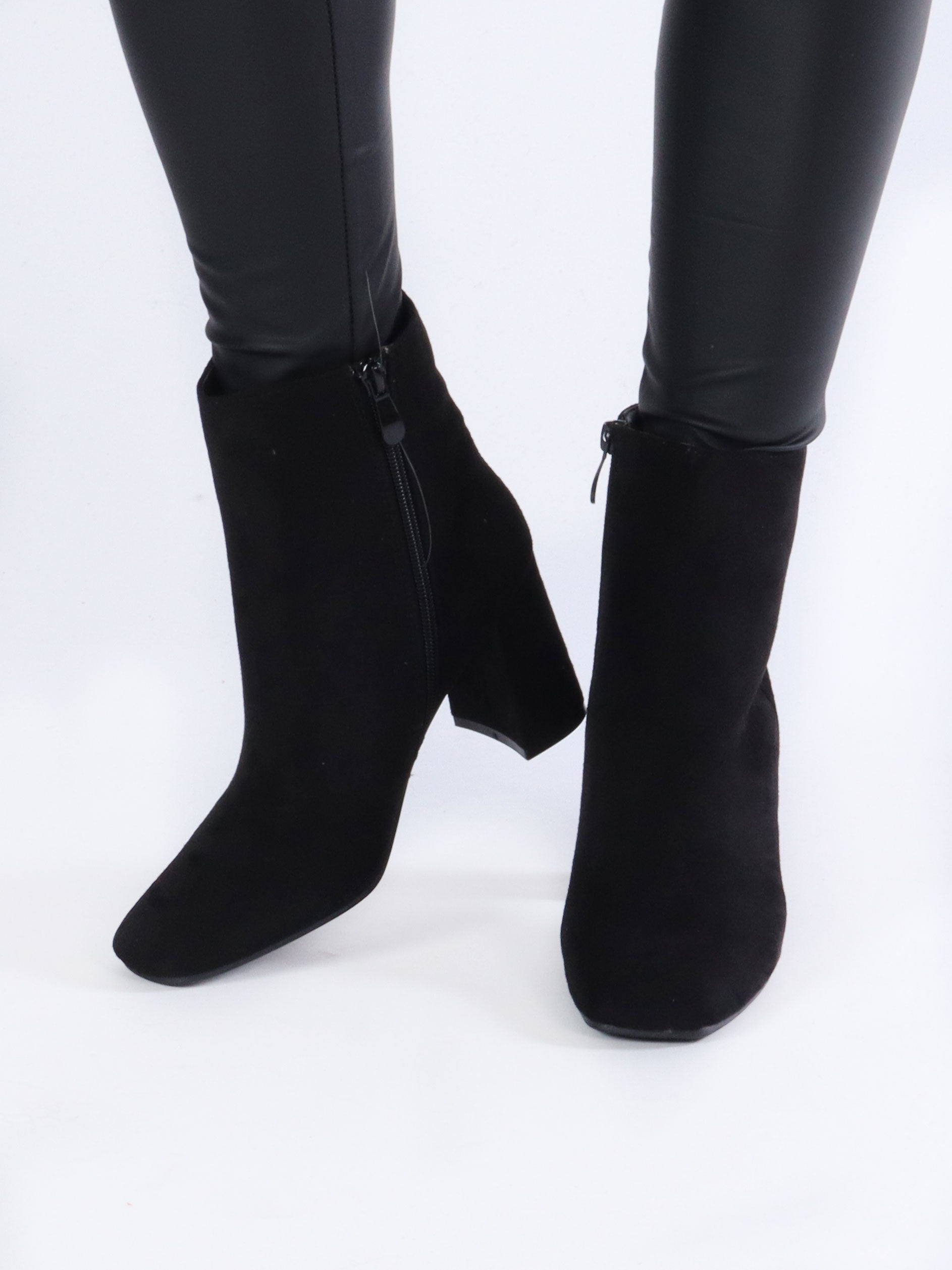 Manuela - Støvletter i ruskindslook