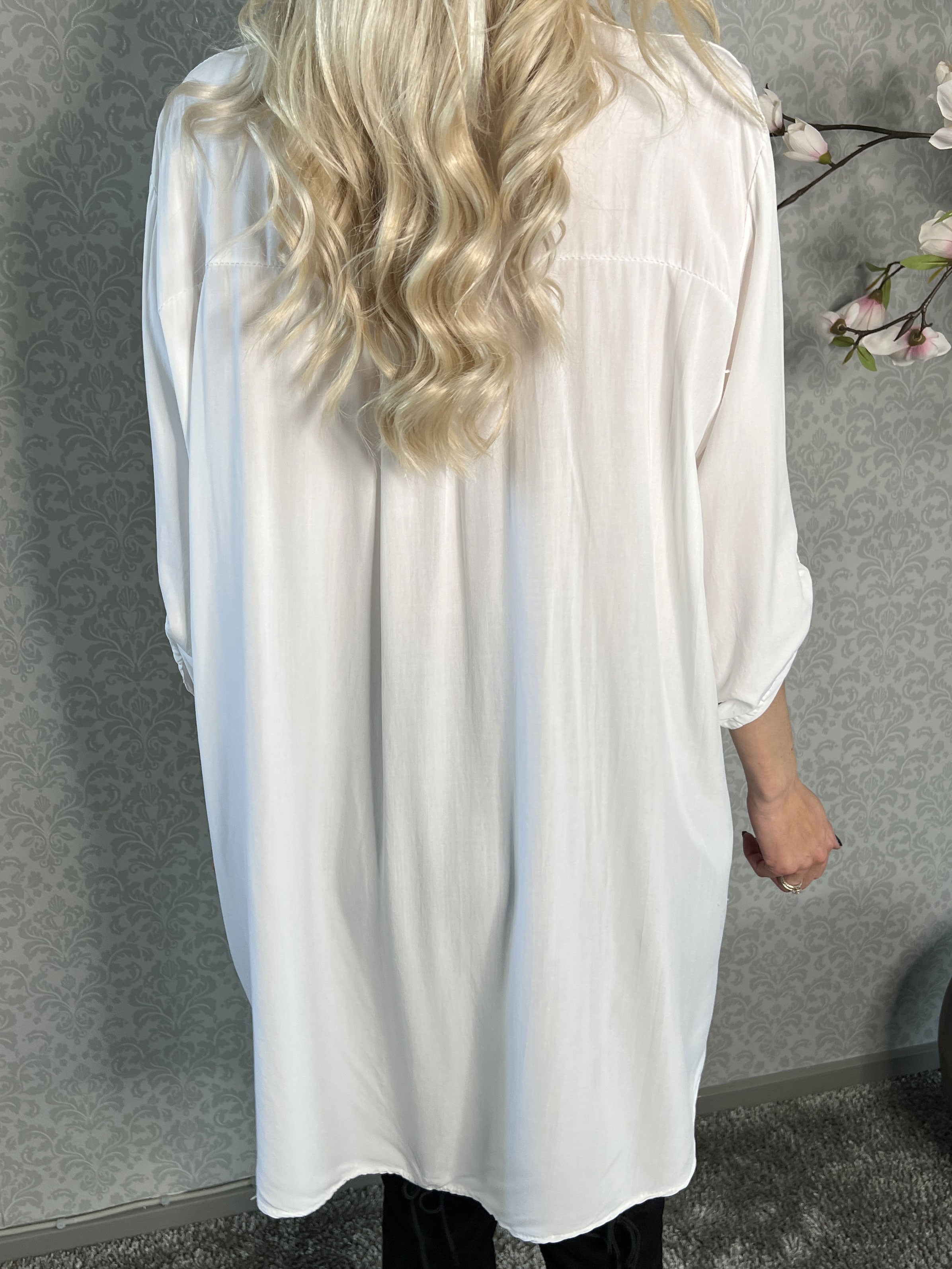 Marcelina - Fin skjorte med pailletlommer