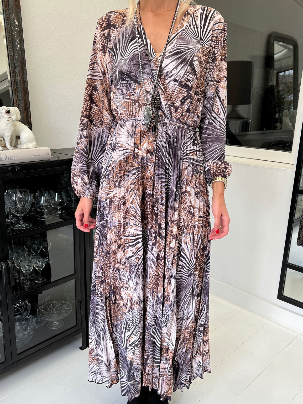 Marcella - Lang kjole med plisseret skørt