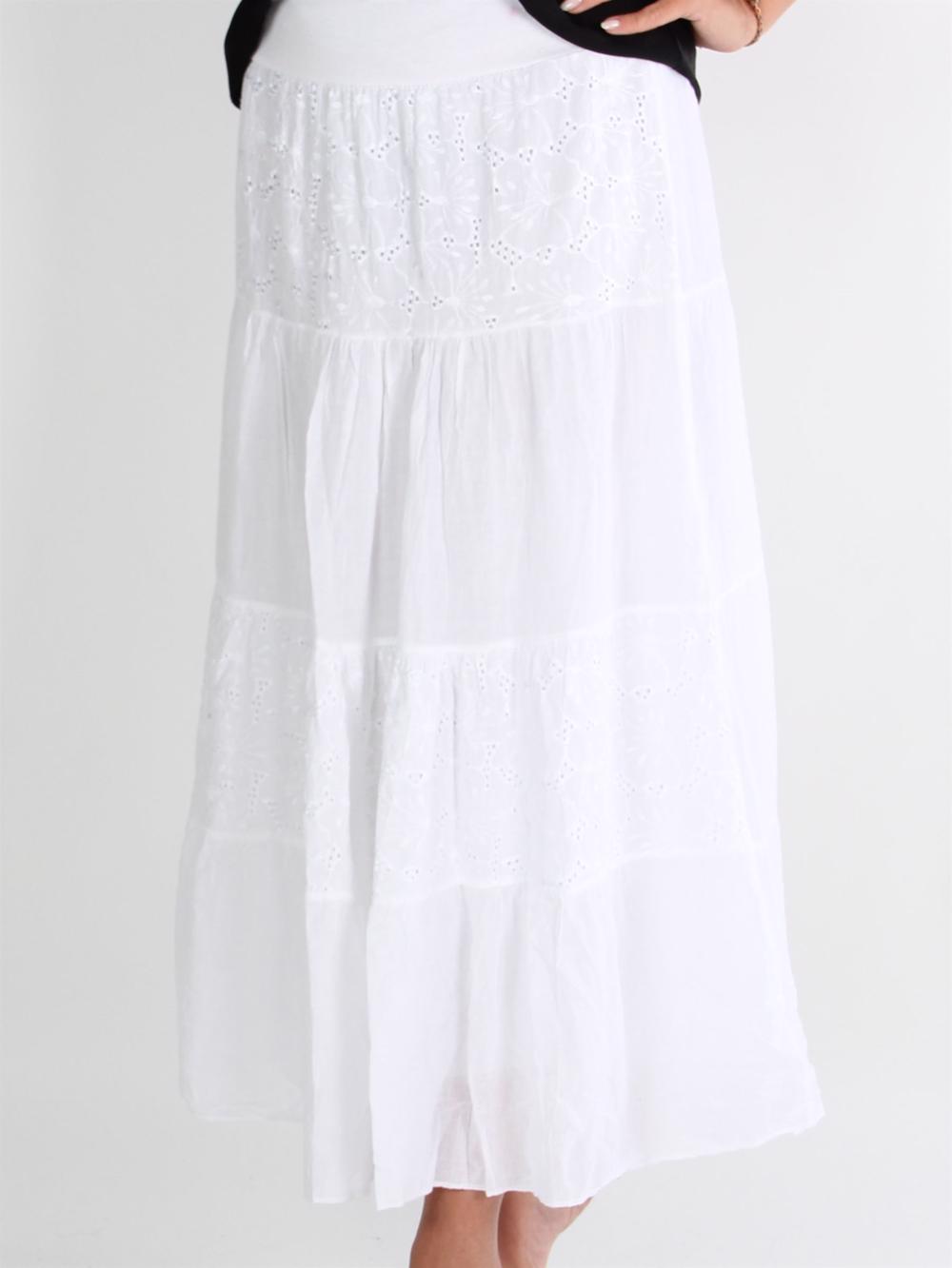 Margot - Beigefarvet lang nederdel med broderet detaljer