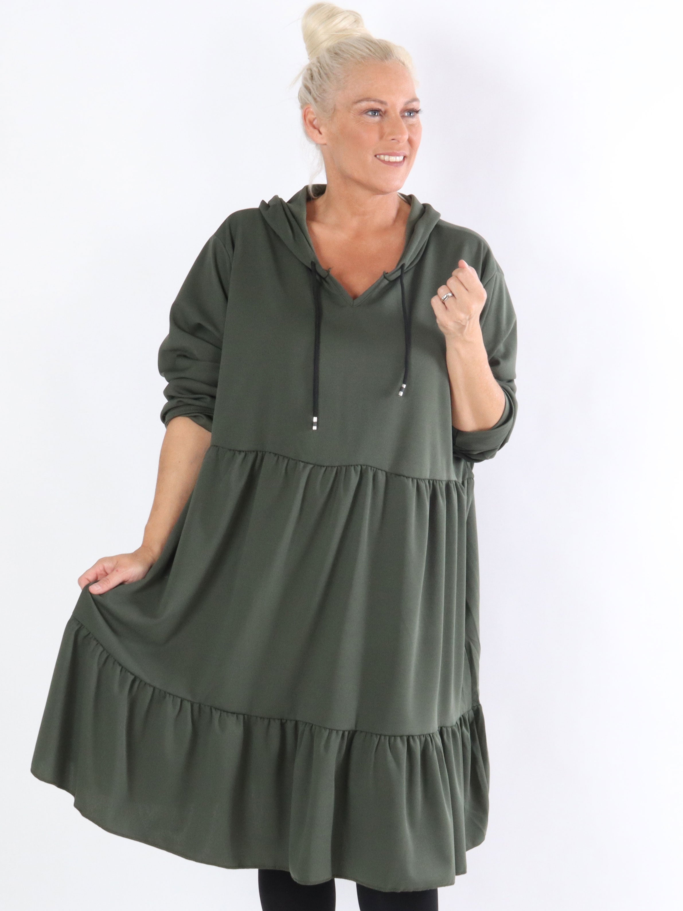 Marianna - Hoodie kjole med lag på lag look