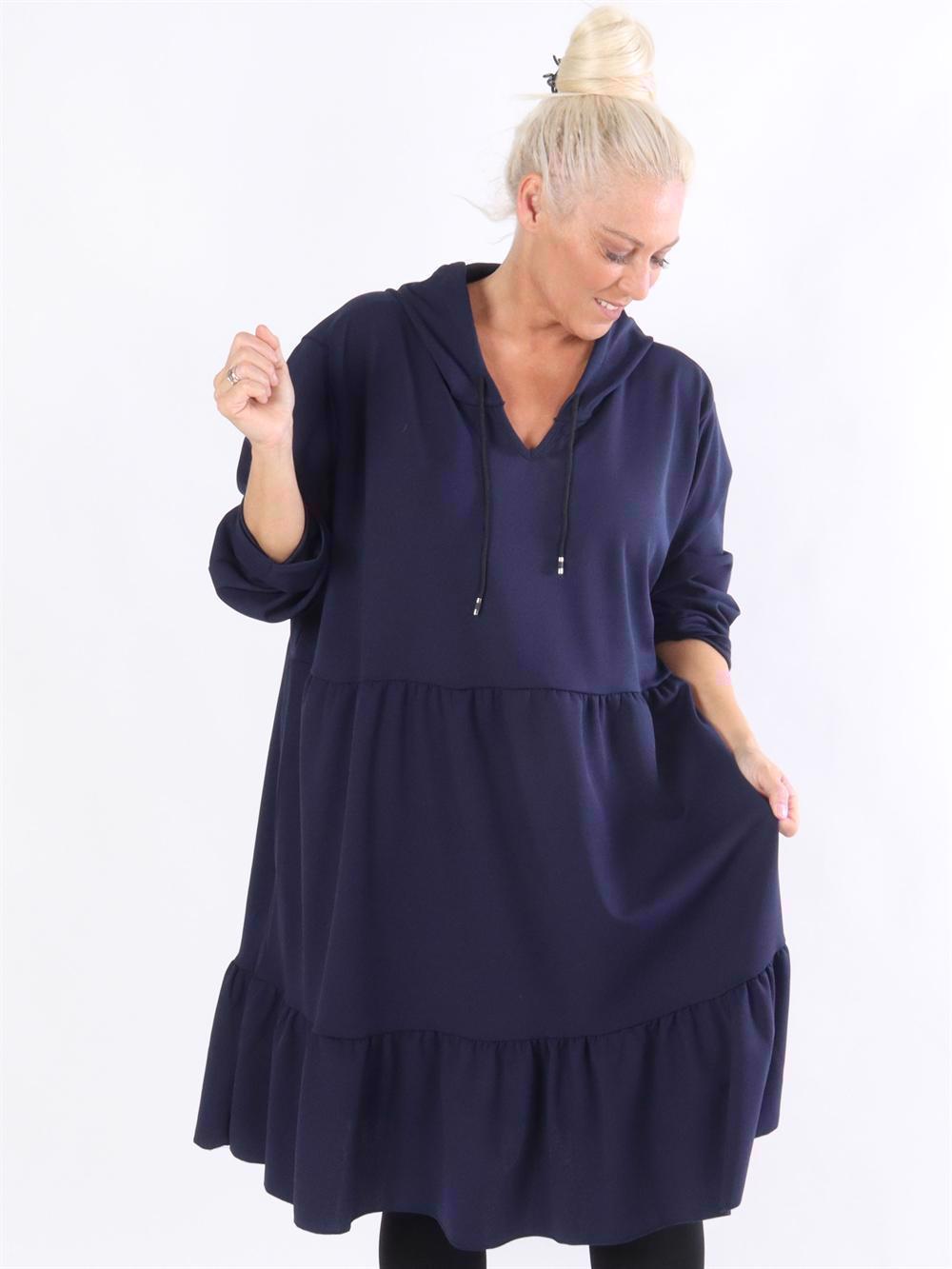 Marianna - Hoodie kjole med lag på lag look