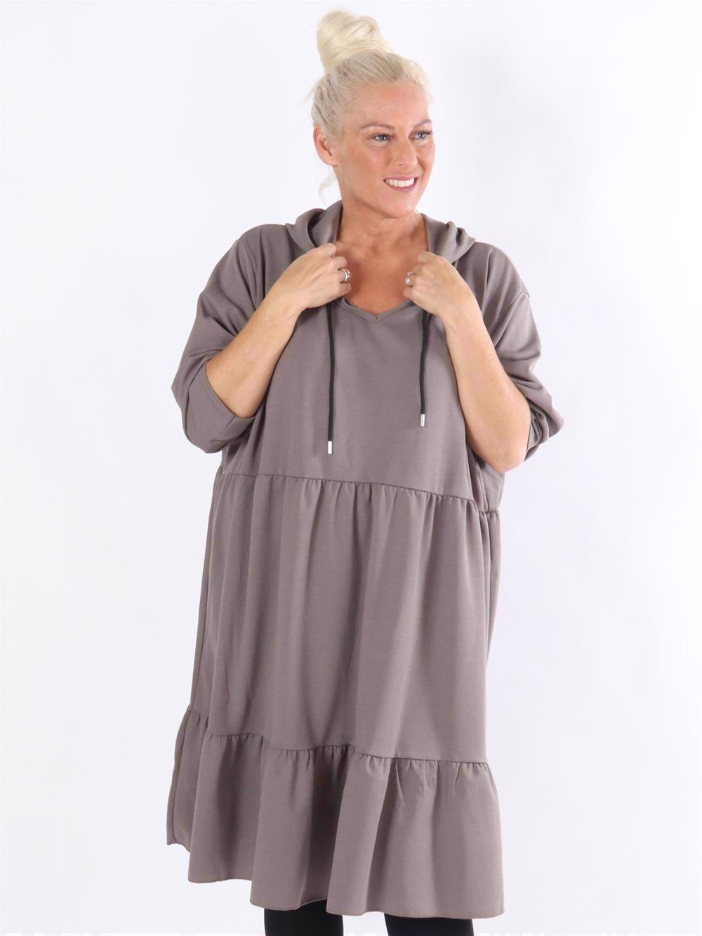 Marianna - Hoodie kjole med lag på lag look