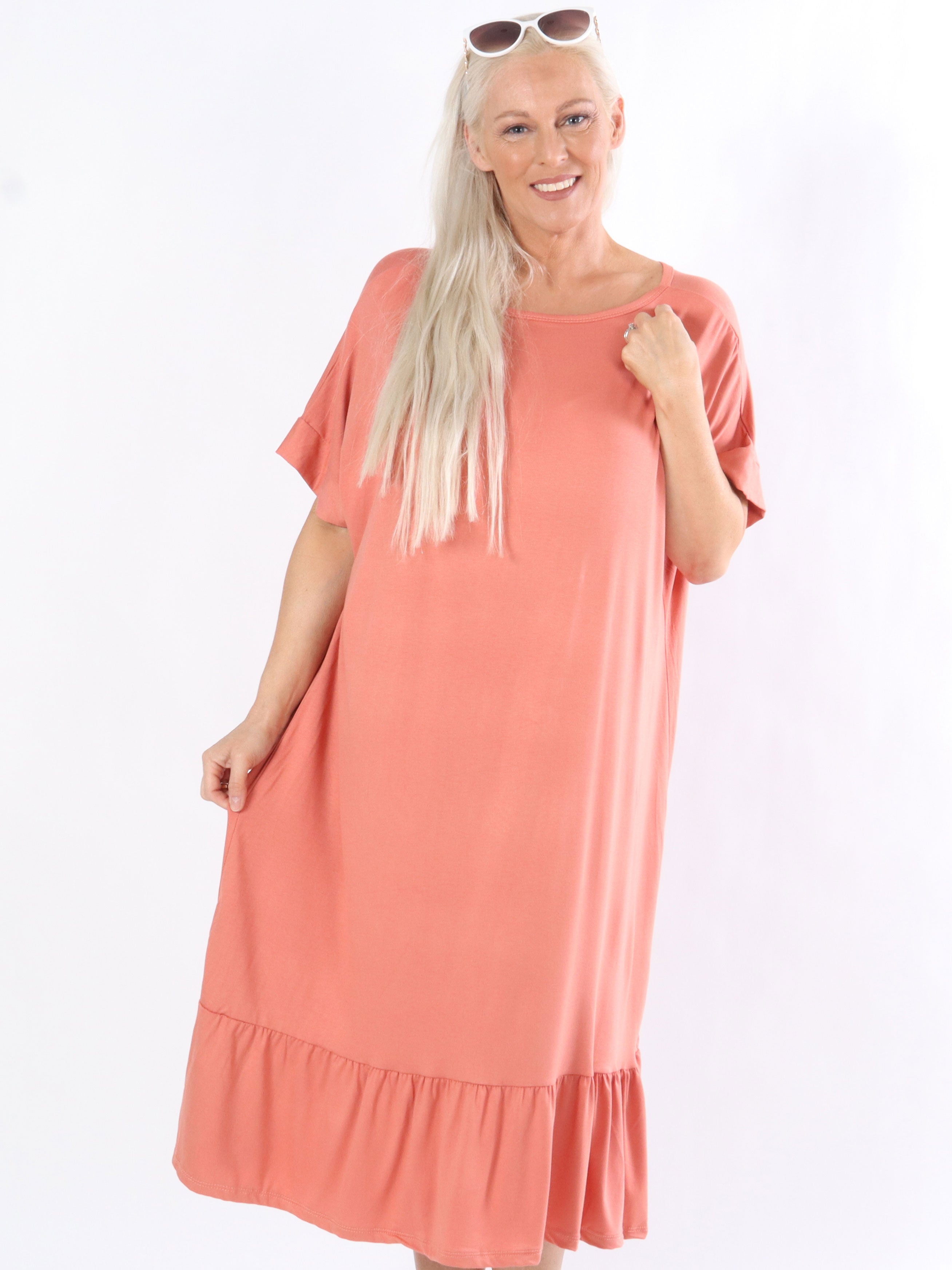 Marisol - Armygrøn jersey kjole med lille flæsekant