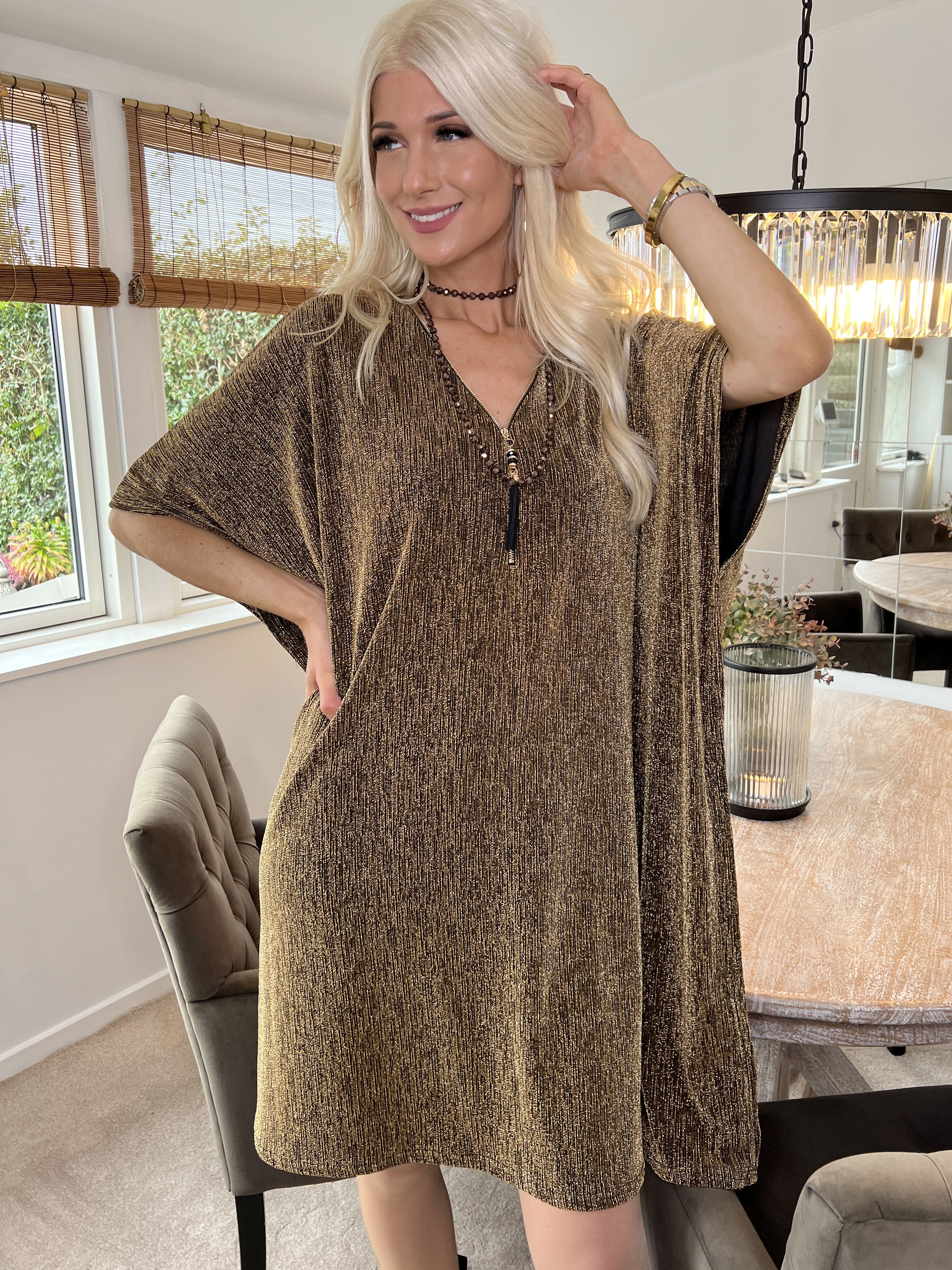 Mayte - Fin glimmerkjole med lynlås