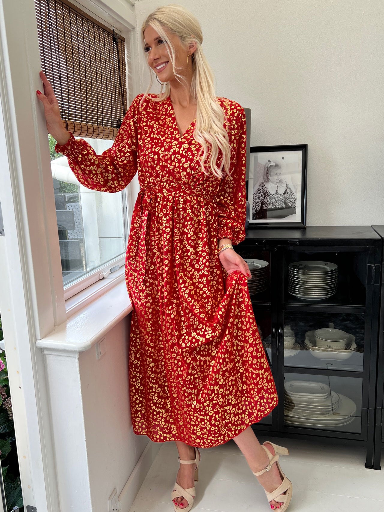 Melisse - Kjole med leopardprint og elastik under brystet