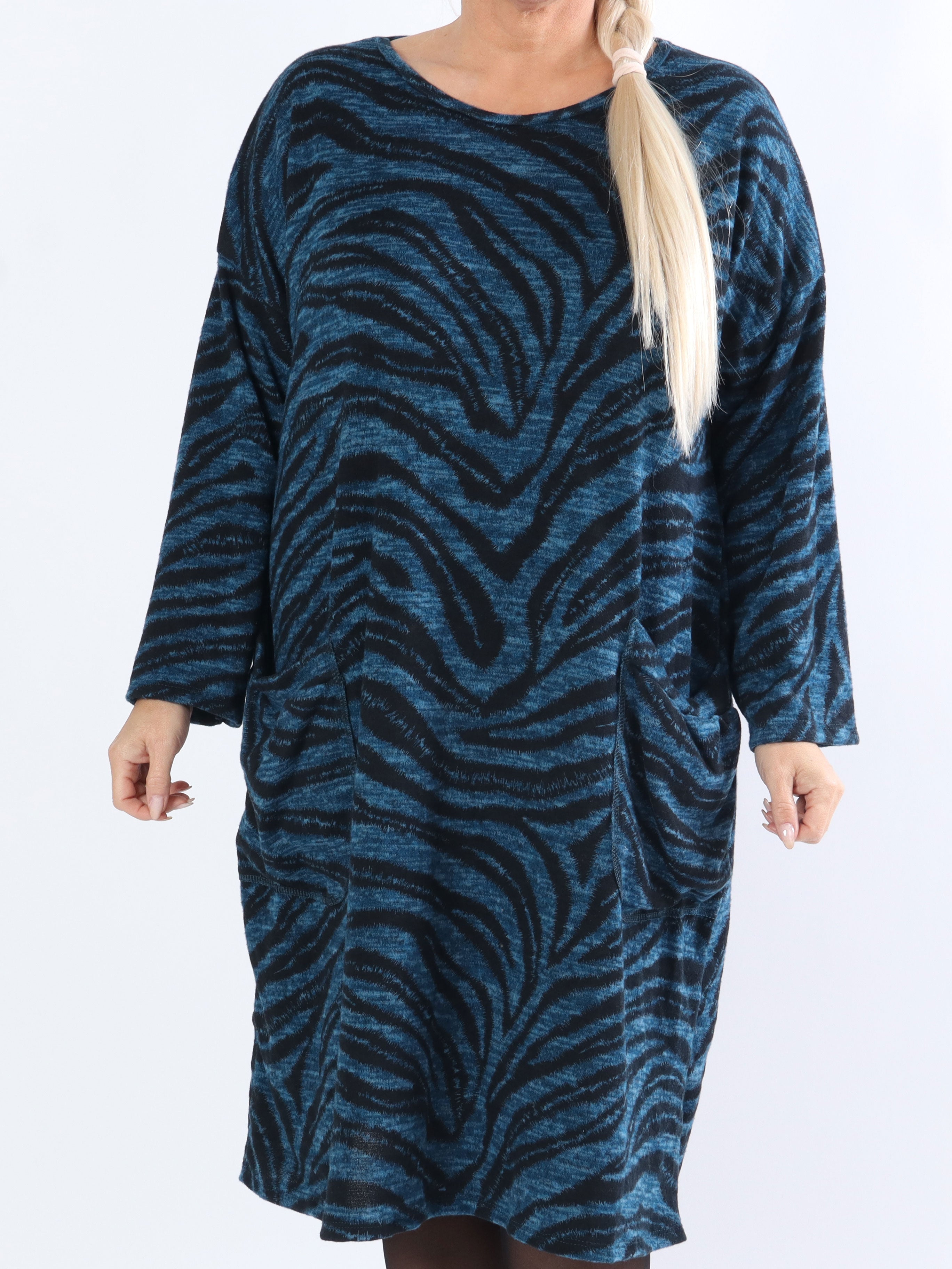 Merina - Plus size kjole med lommer