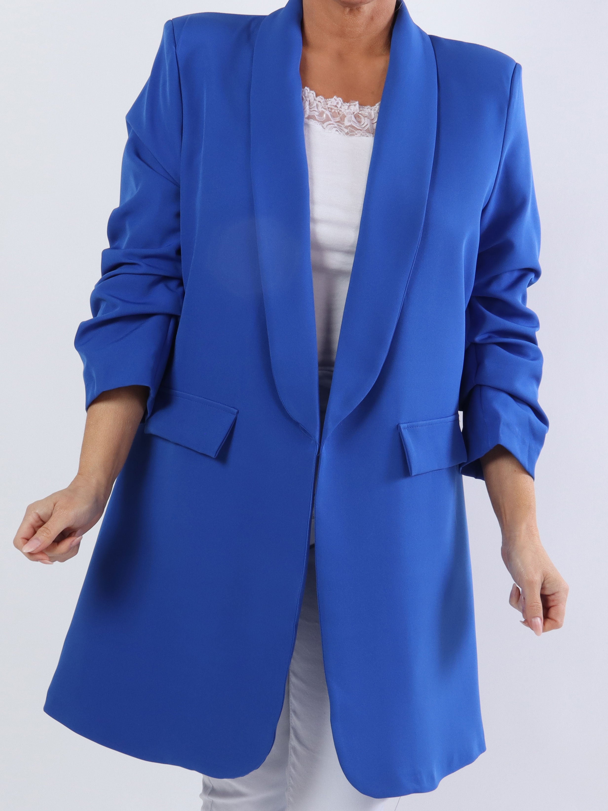 Mila Long - Stilren blazer med rynk på ærmet