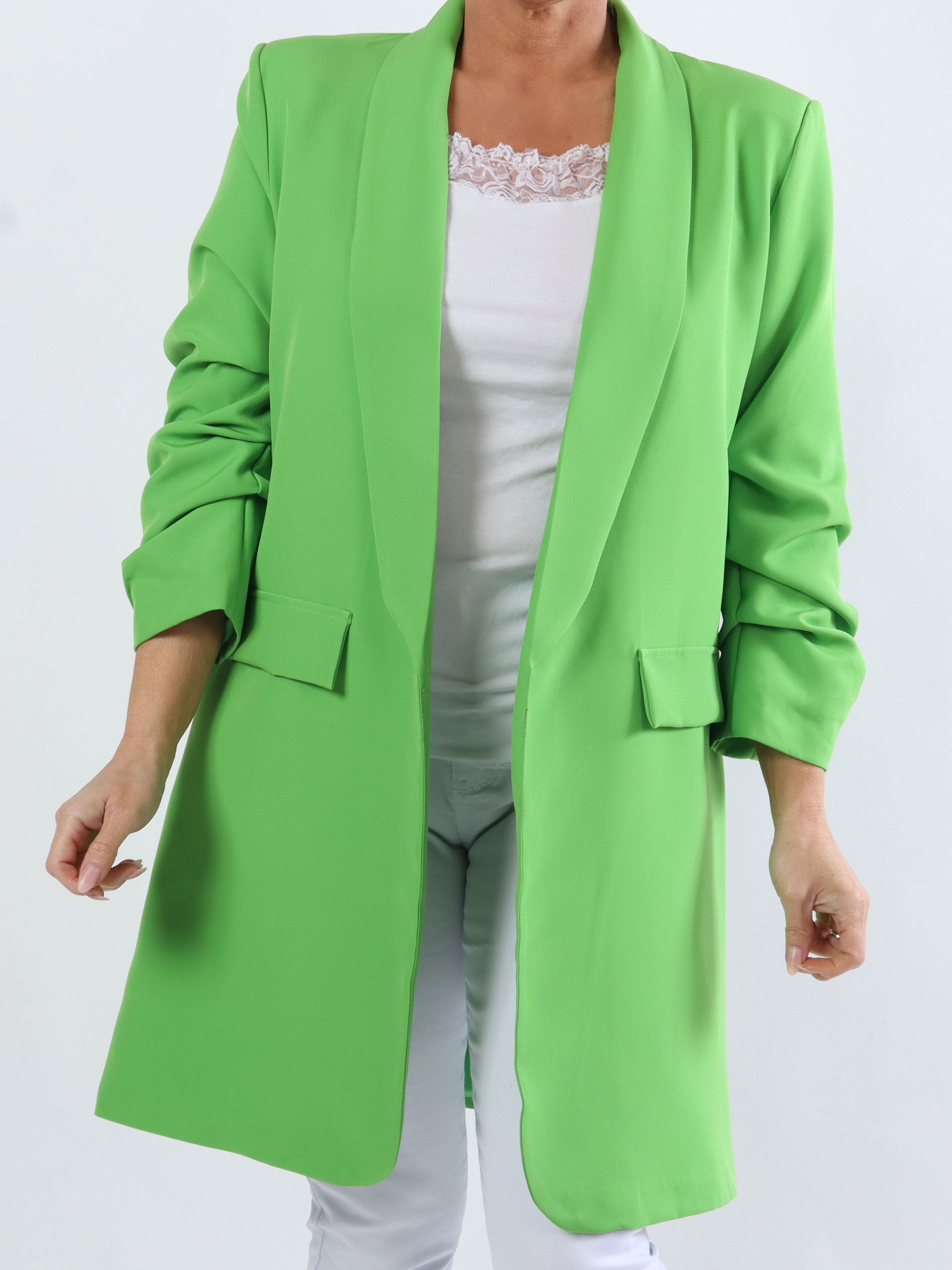 Mila Long - Stilren blazer med rynk på ærmet