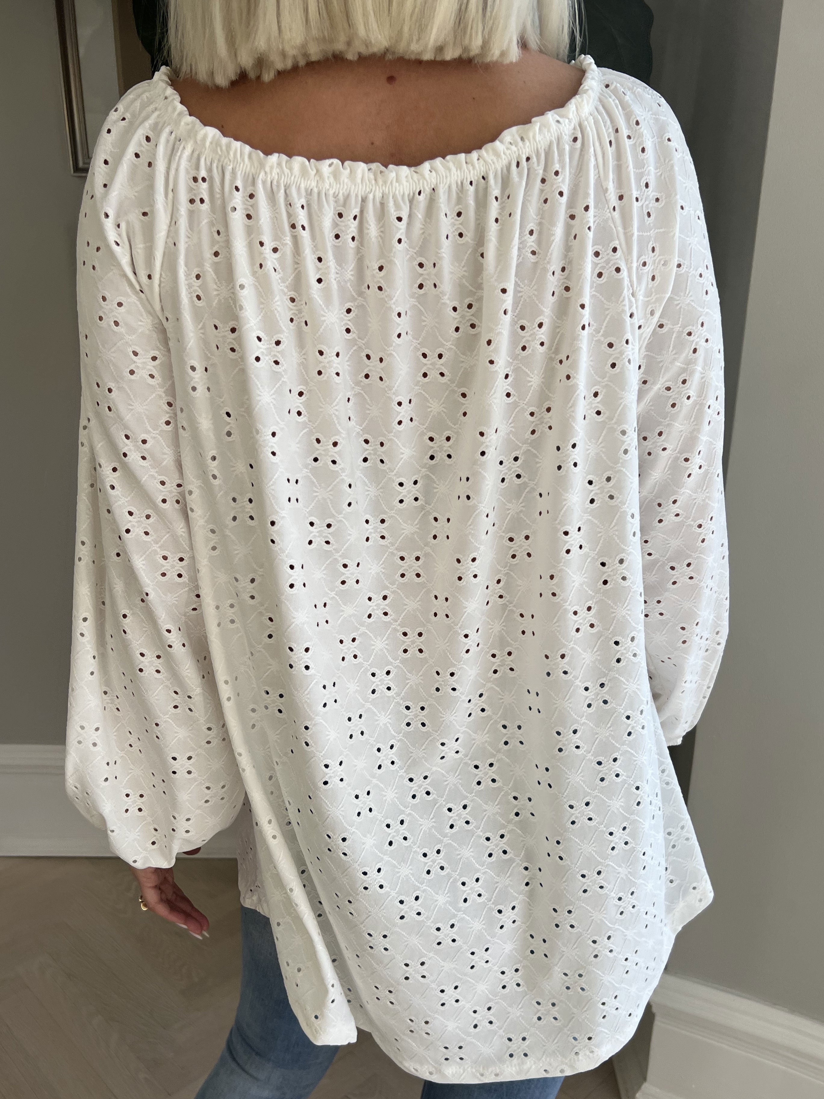 Mimi - Sød blød tunika med broderinger