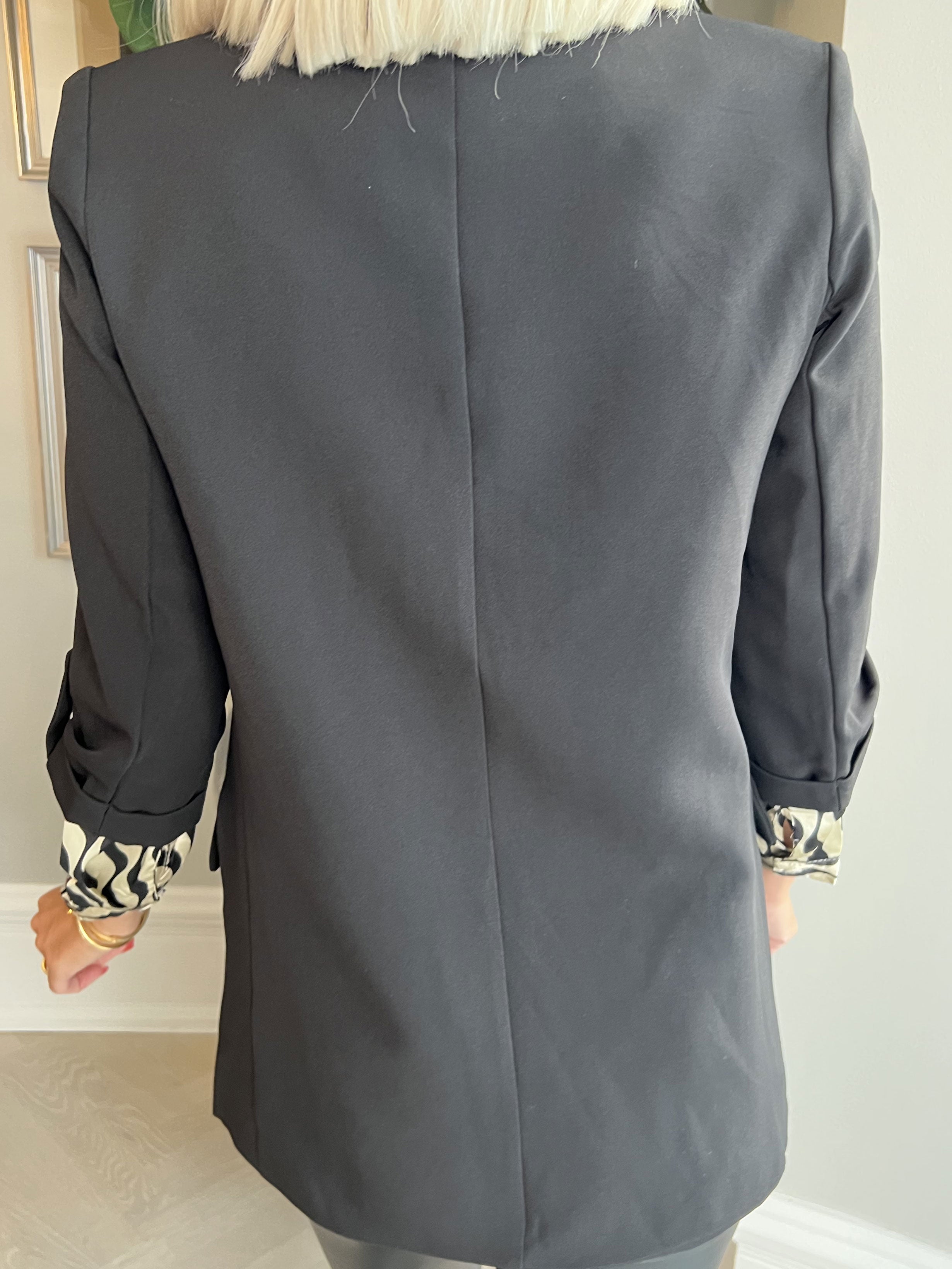 Mindy - Ensfarvet blazer med 3/4 ærmer