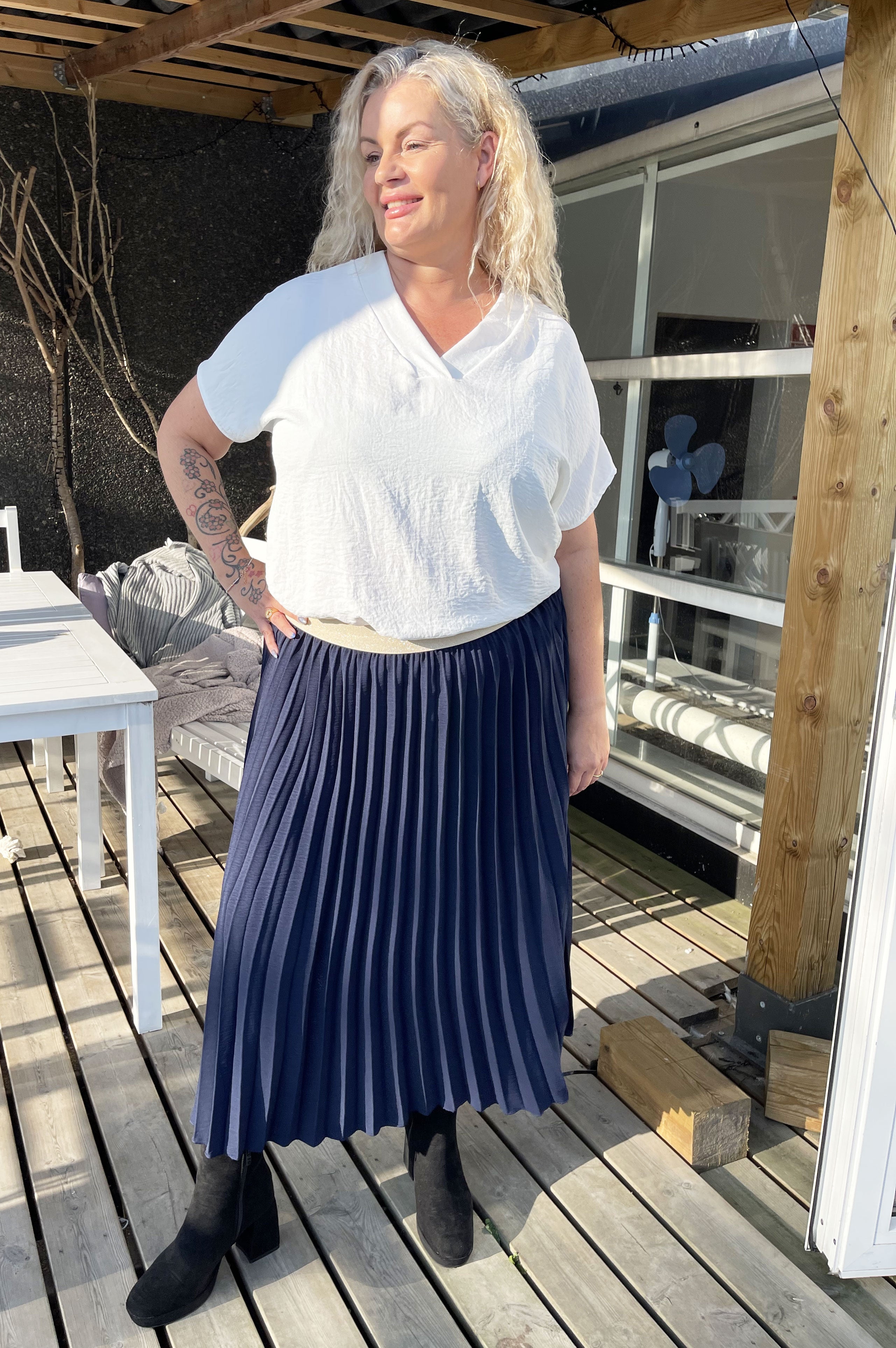 Mirjana - Lang plisseret plus size nederdel