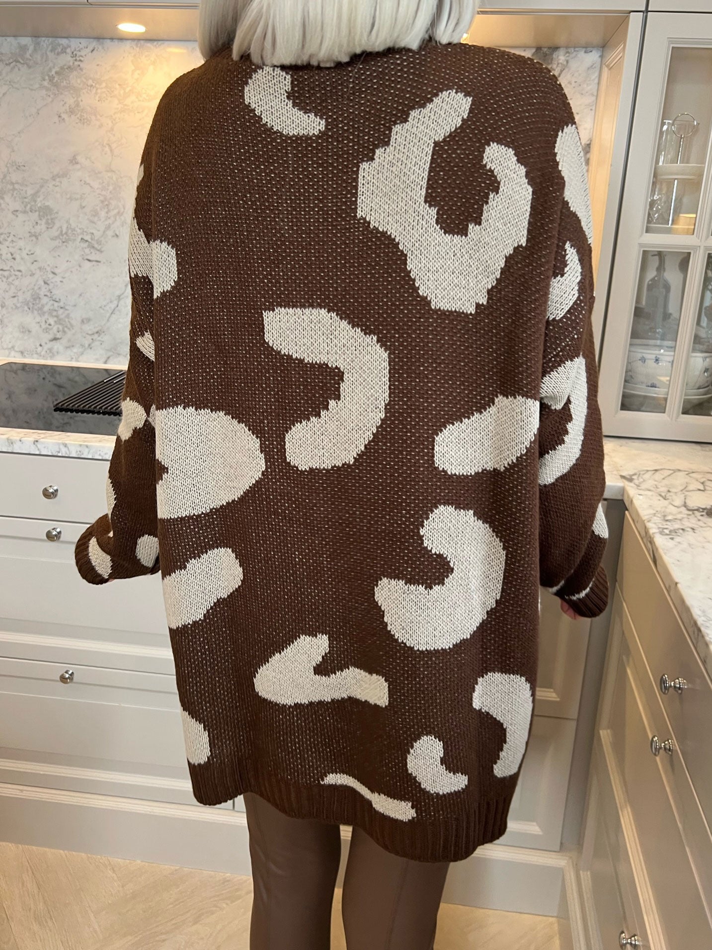 Missa - Strikbluse med stort leopardmønster