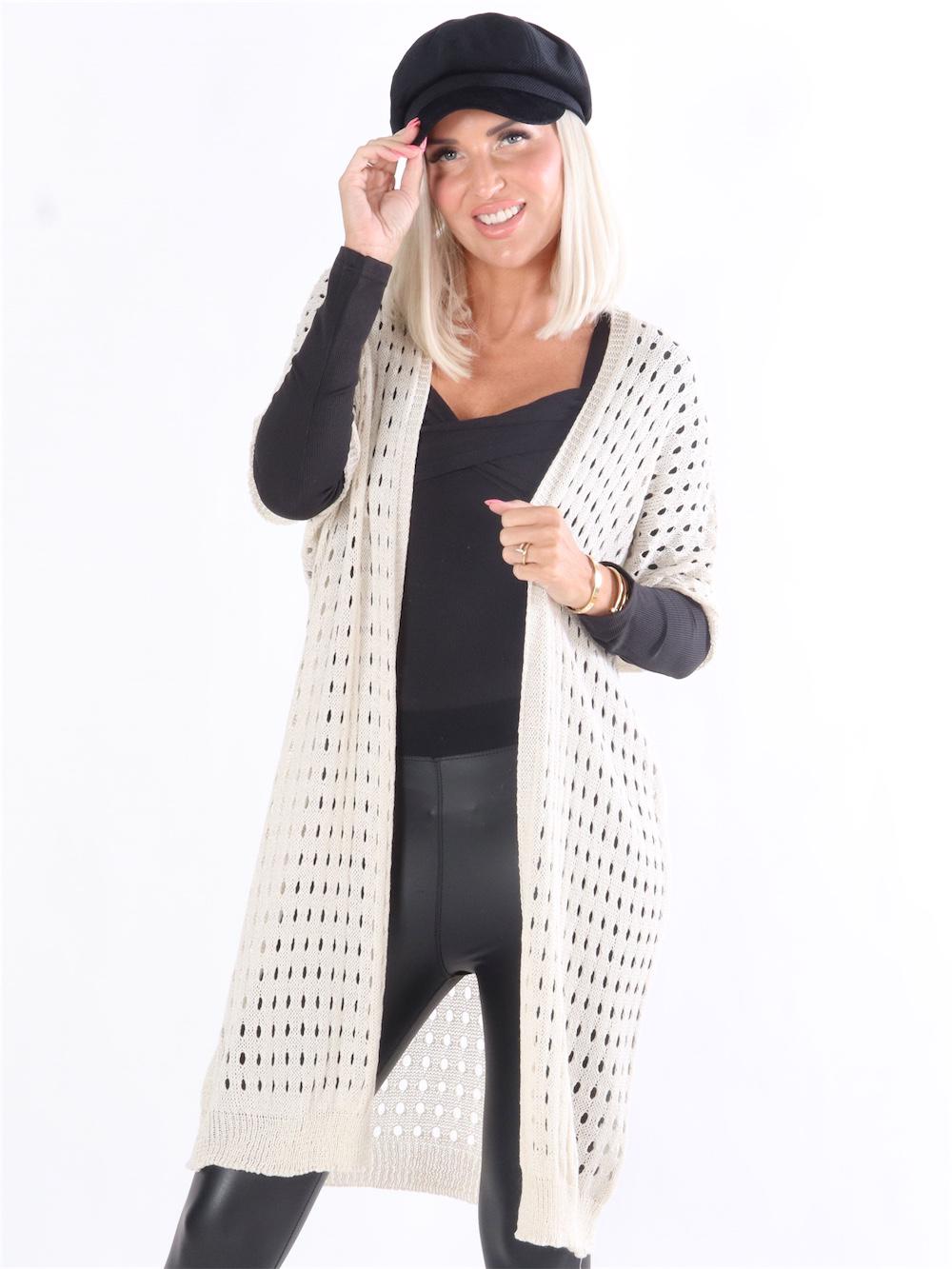 Moni - Armygrøn strikcardigan med hullet mønster og korte ærmer