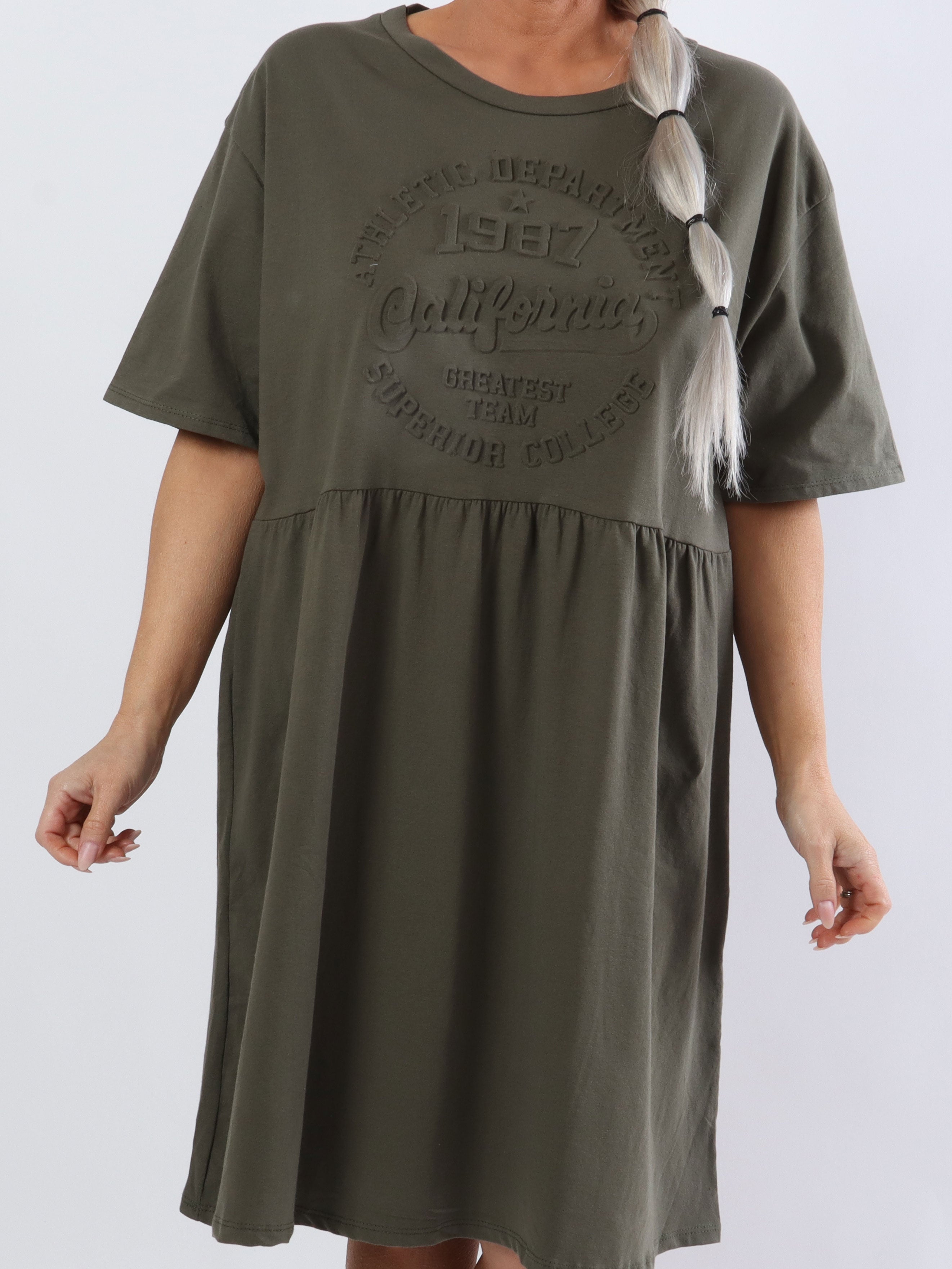 Mynte - Sød plus size kjole i bomuld med 3D tryk