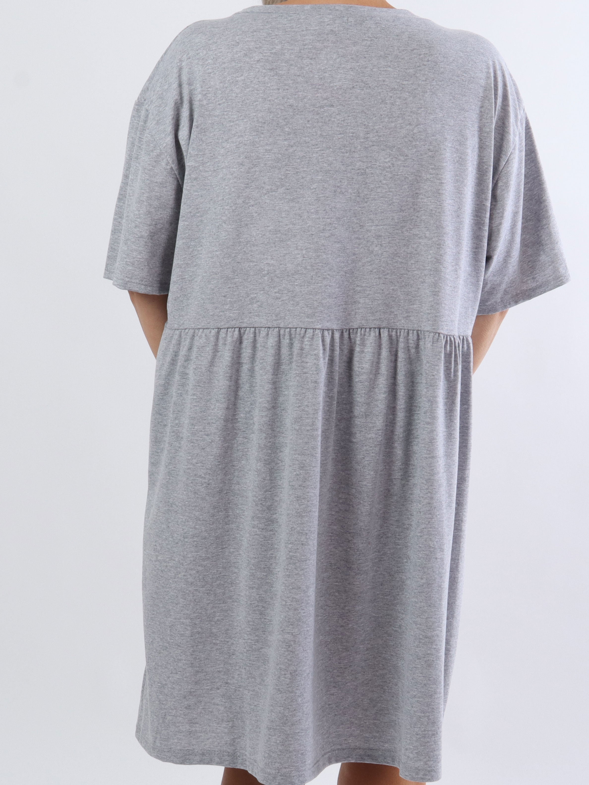 Mynte - Sød plus size kjole i bomuld med 3D tryk