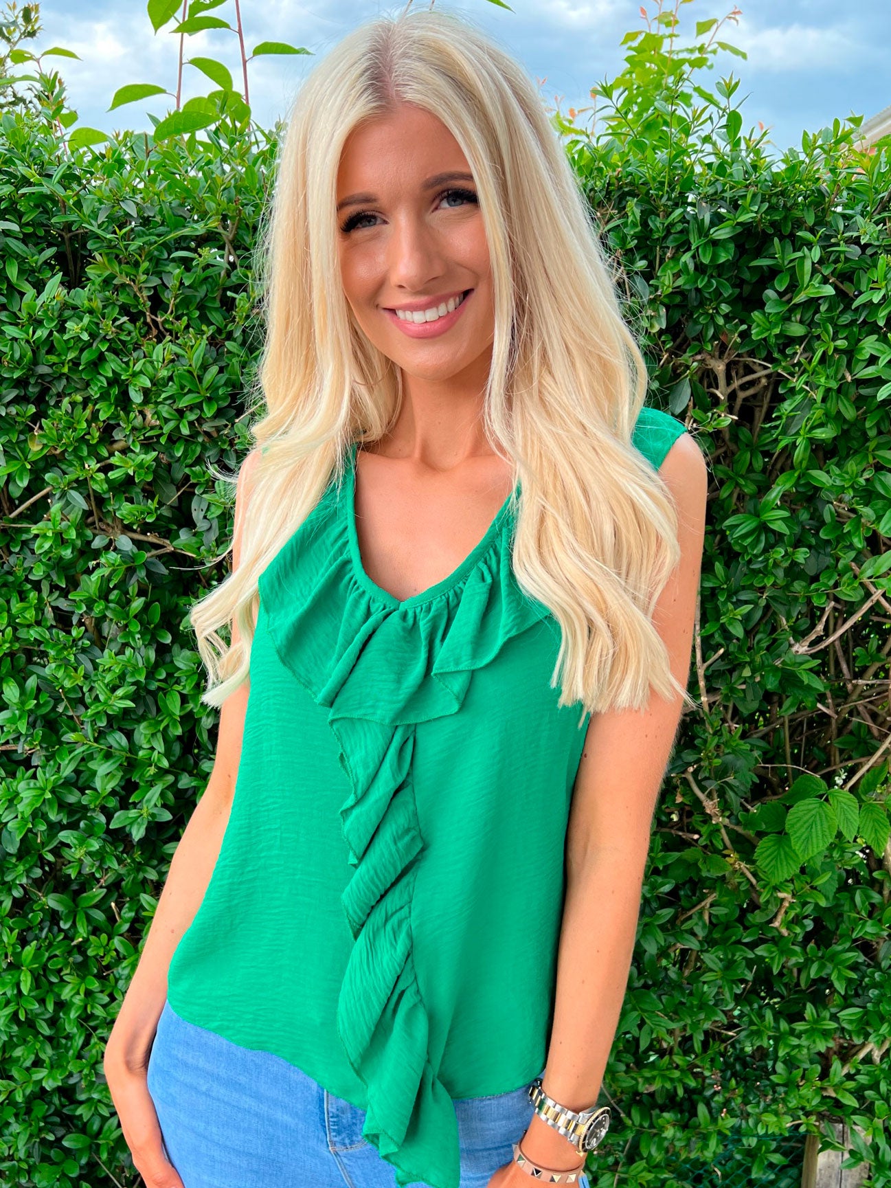 Nannali - Sød bluse med flæsekant