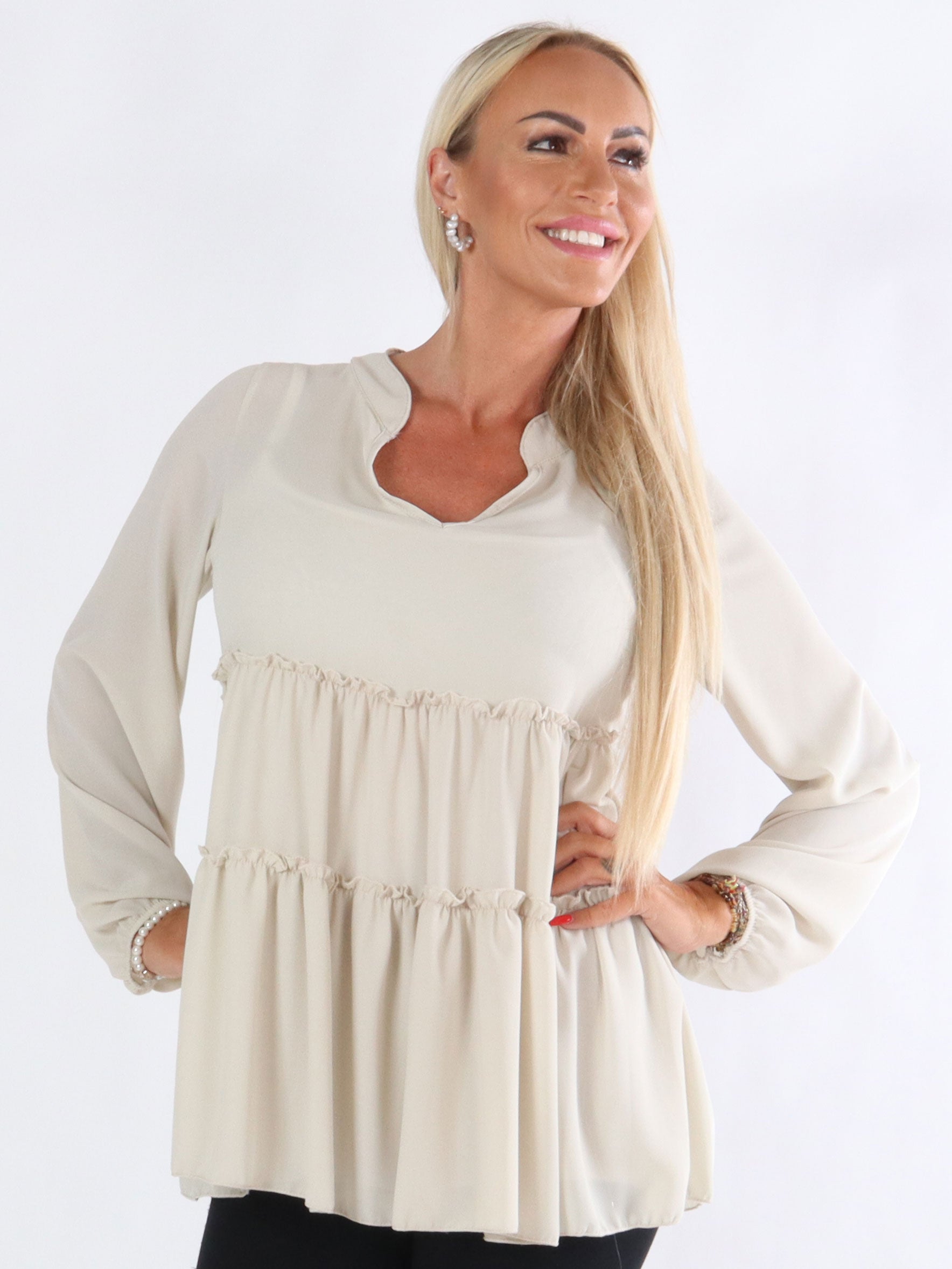 Nancy - Tunika i chiffonstof med lag på lag flæser