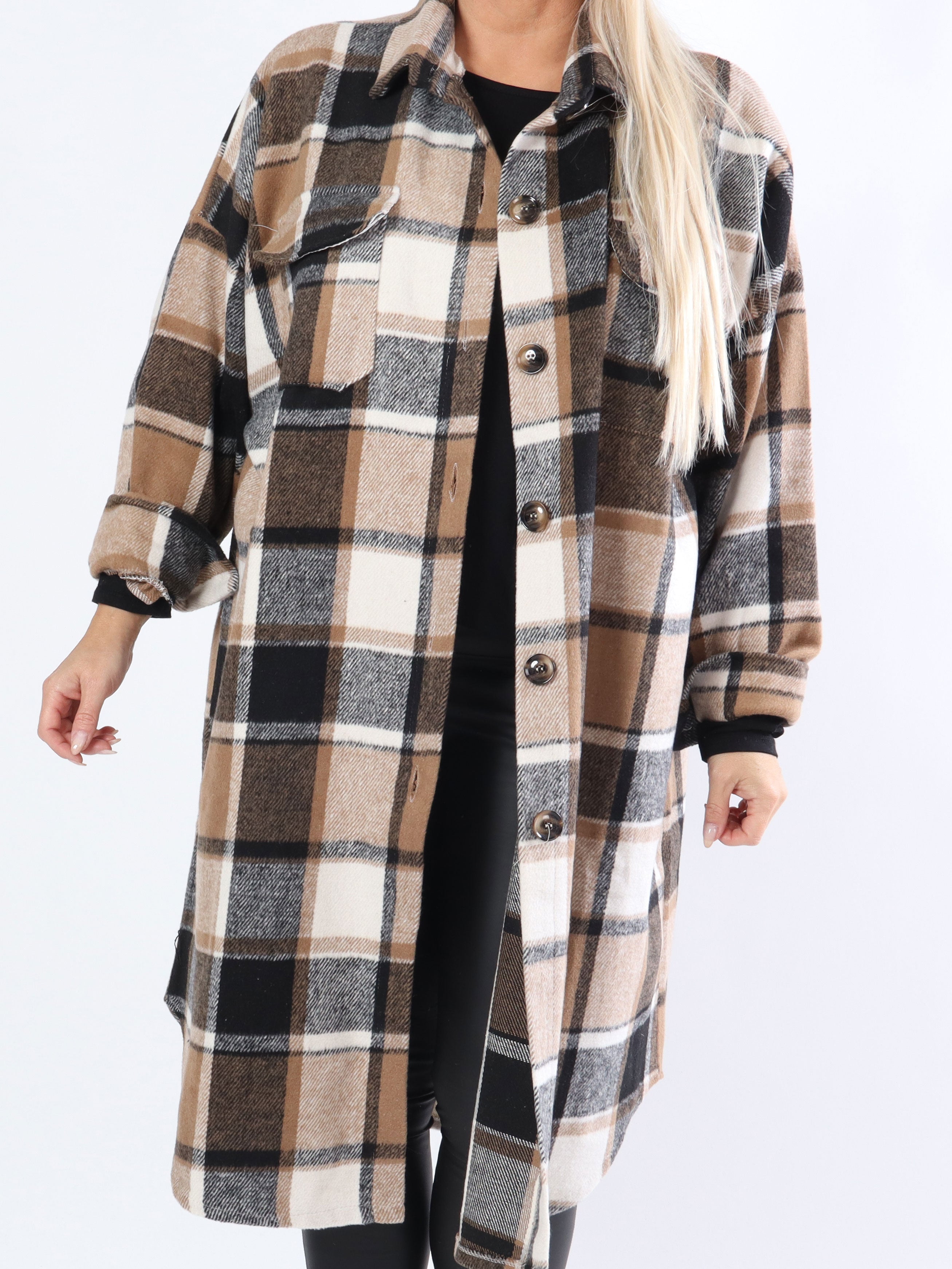 Natalia - Lang ternet plus size jakke med knapper