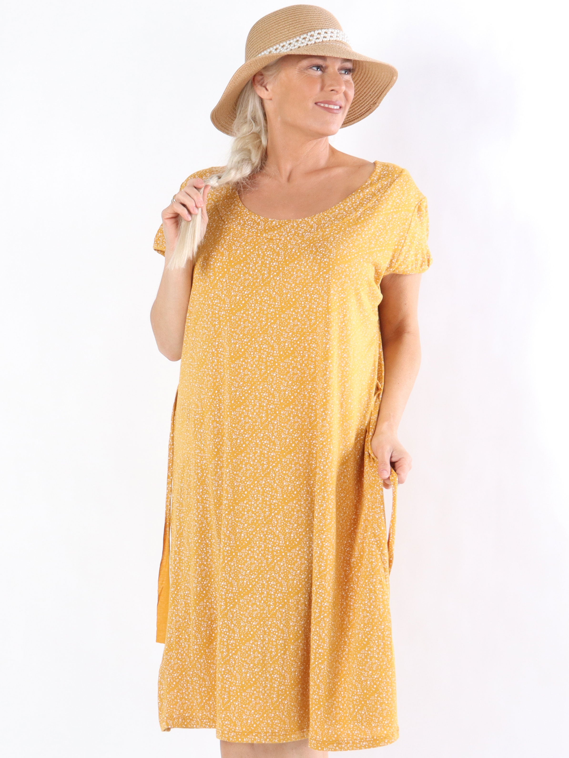 Natalia - Elastisk kjole med små hvide prikker