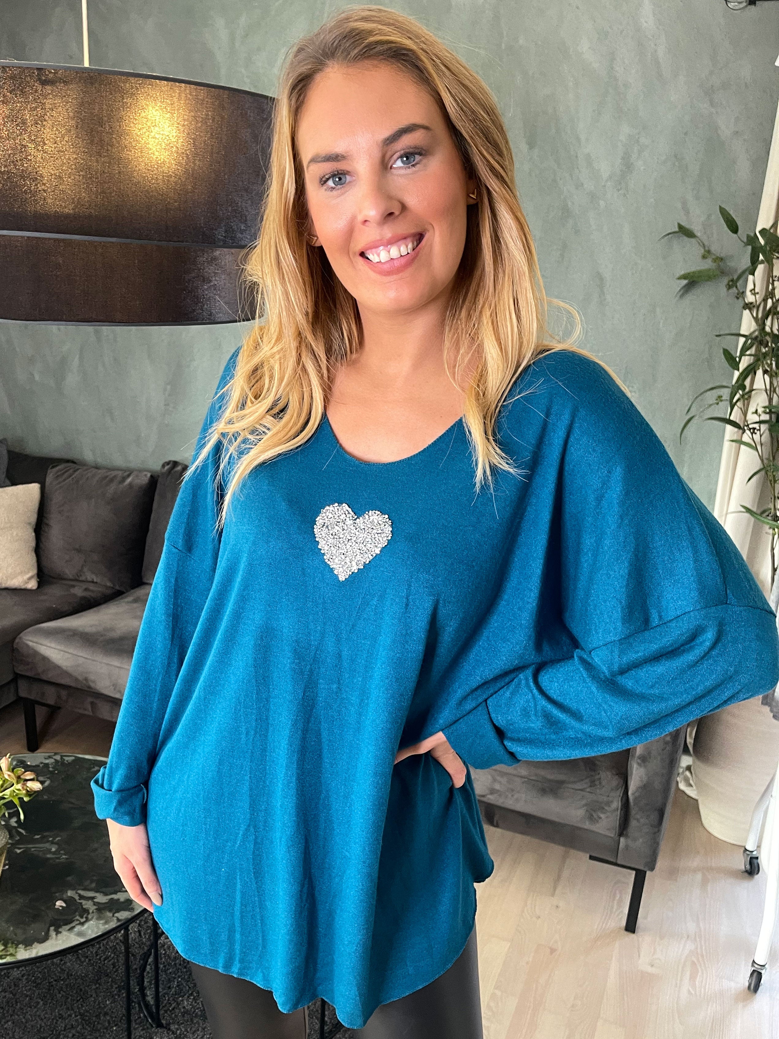 Nayara - Blød bluse med lille sølvhjerte