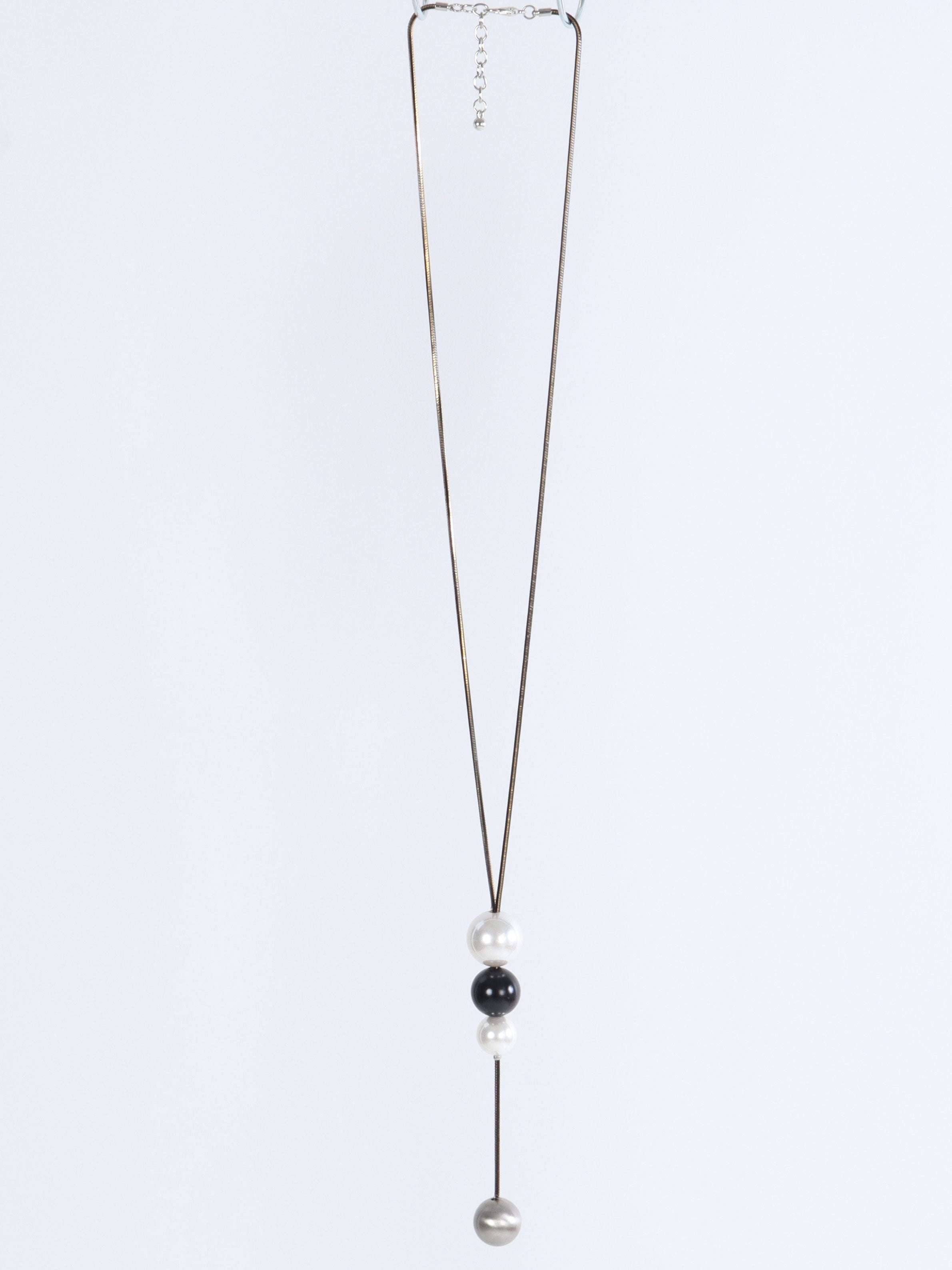 Nekane - Fin kæde med 4 store perler
